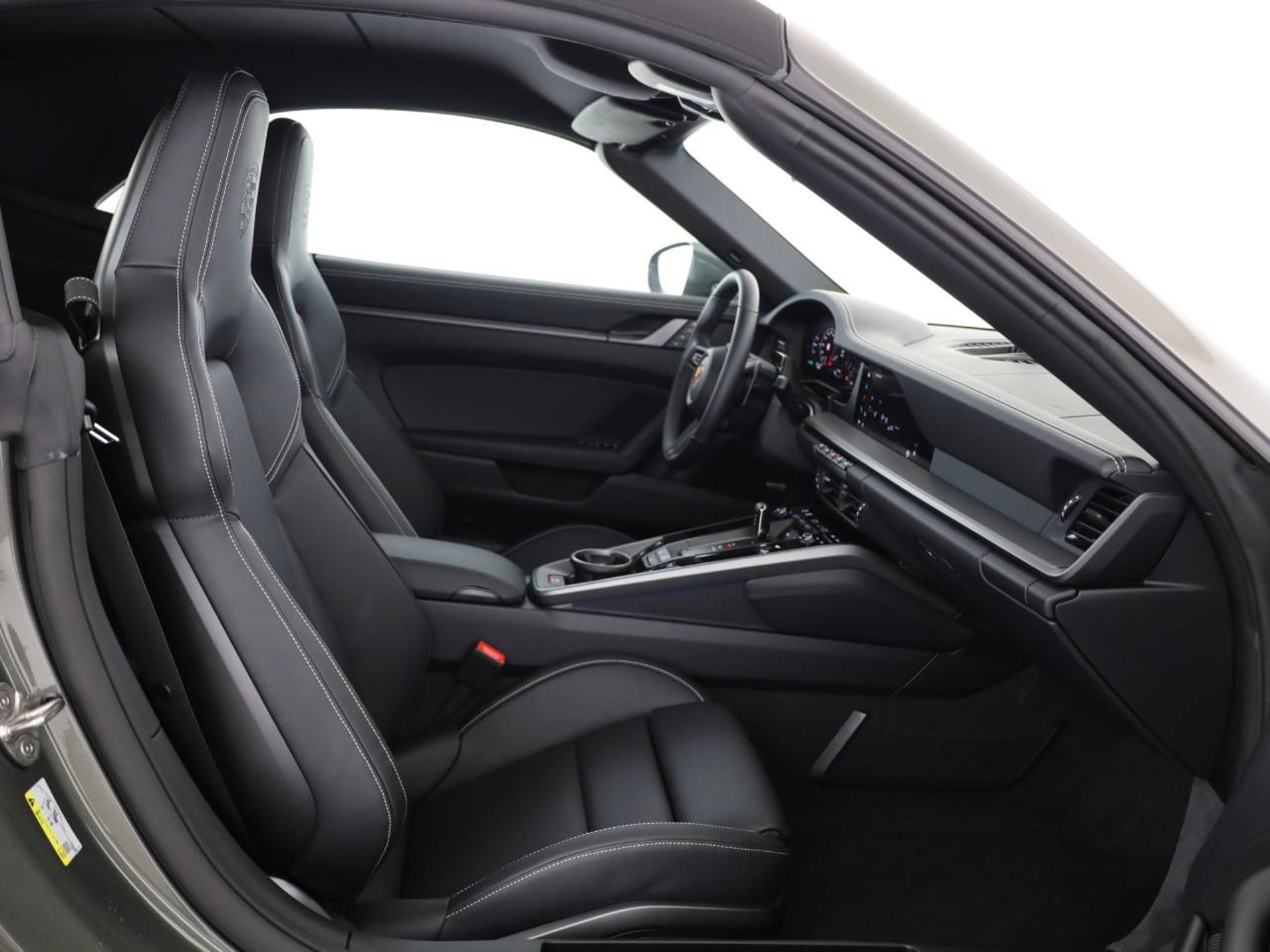 PORSCHE 911 Carrera 4S Cabriolet-image-13