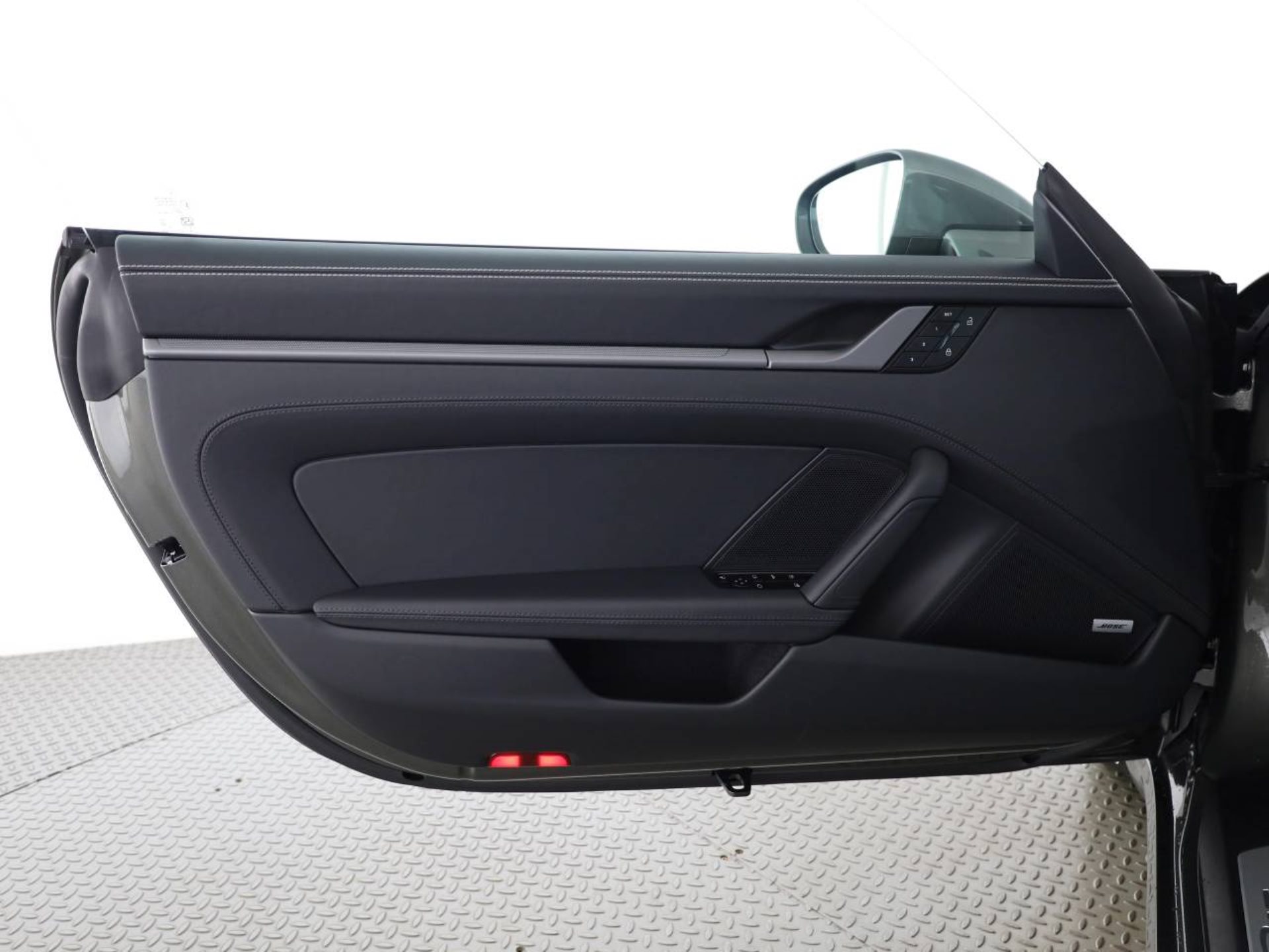PORSCHE 911 Carrera 4S Cabriolet-image-18