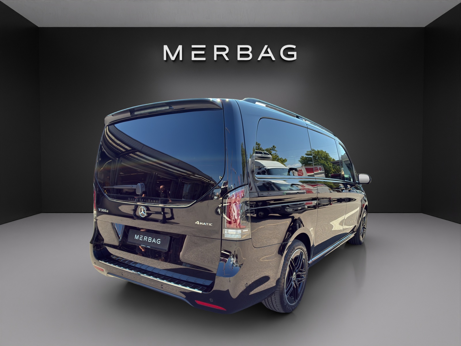 MERCEDES-BENZ V 300 d lang 4Matic Swiss Edition 9G-Tronic-image-5