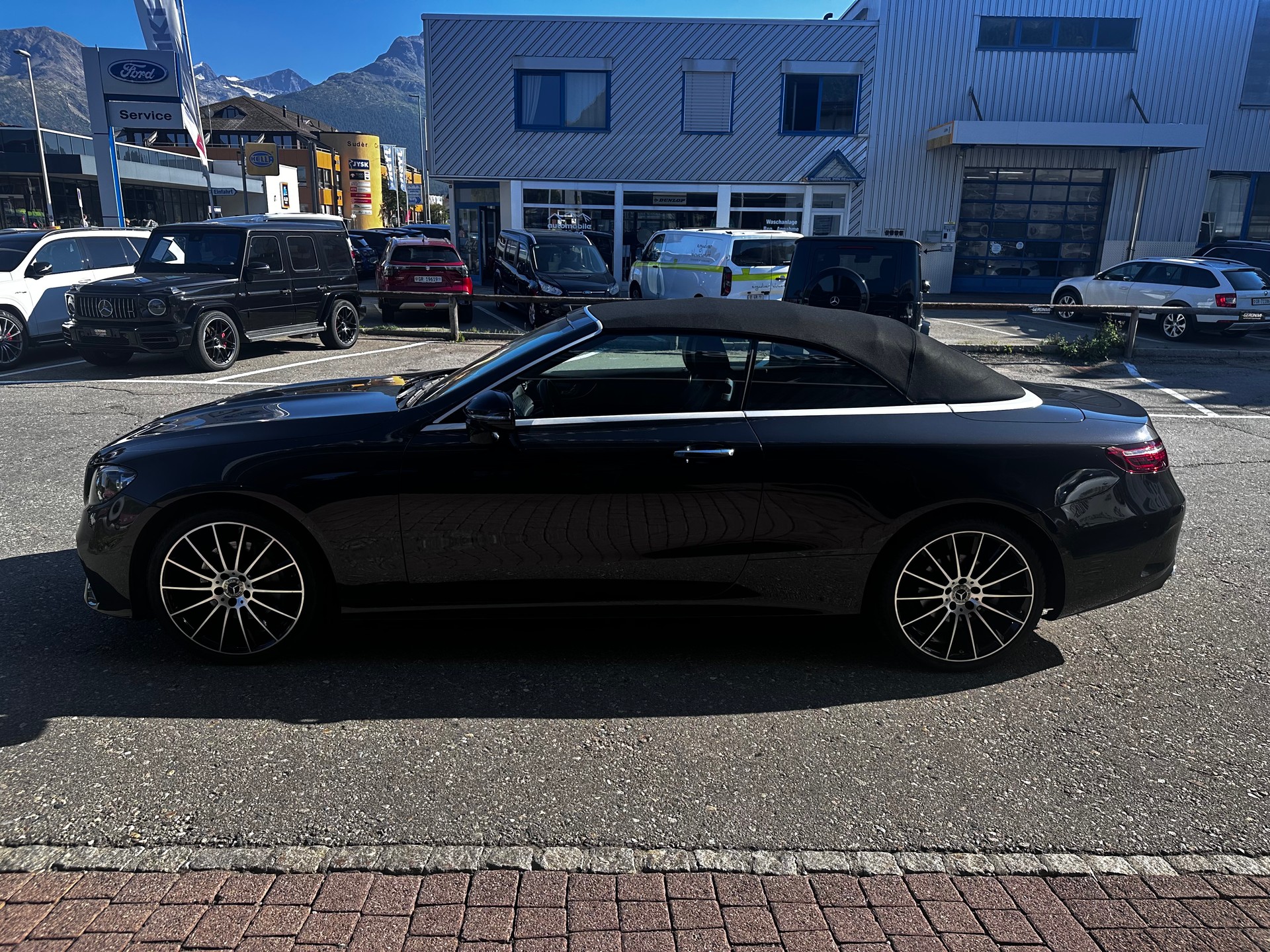 MERCEDES-BENZ E 200 AMG Line 4matic Cabriolet-image-6