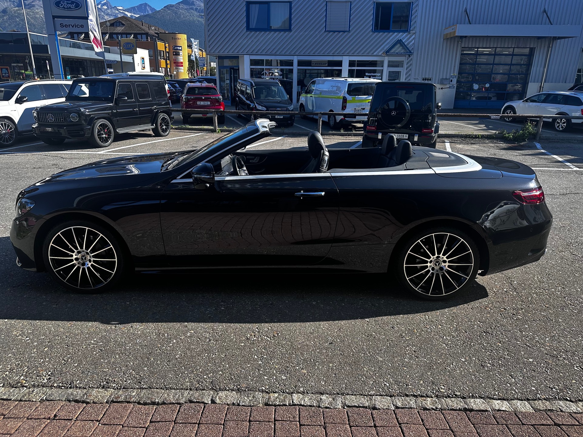 MERCEDES-BENZ E 200 AMG Line 4matic Cabriolet-image-7