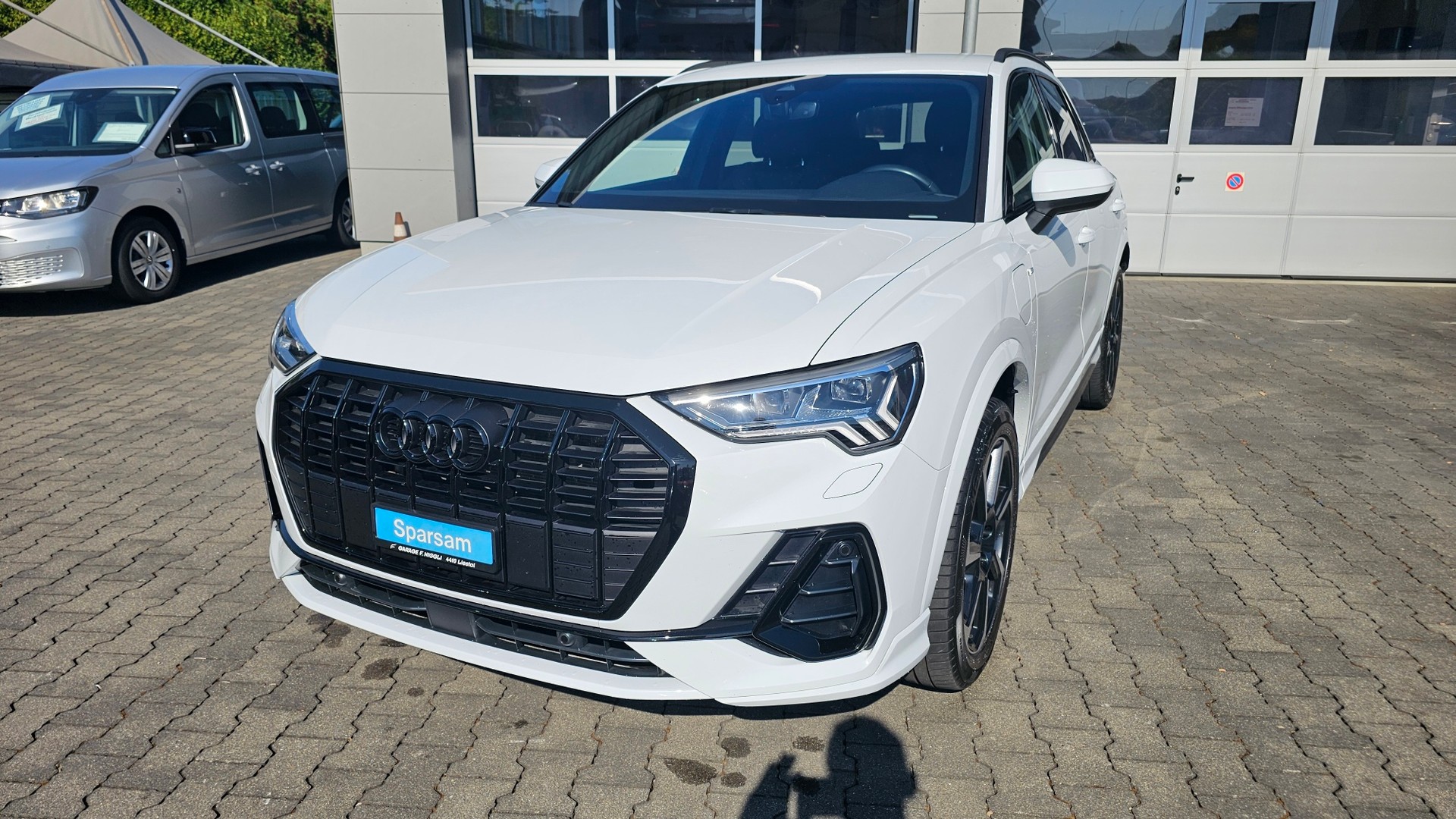AUDI Q3 45 TFSI e S line S-tronic-image-18