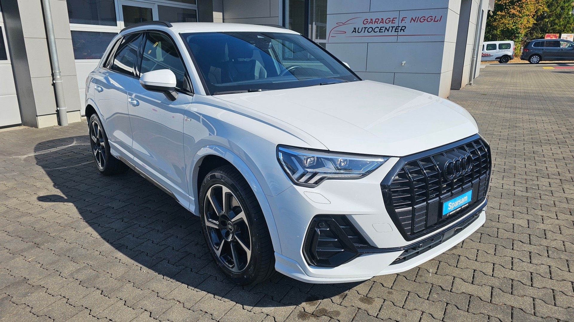 AUDI Q3 45 TFSI e S line S-tronic-image-0