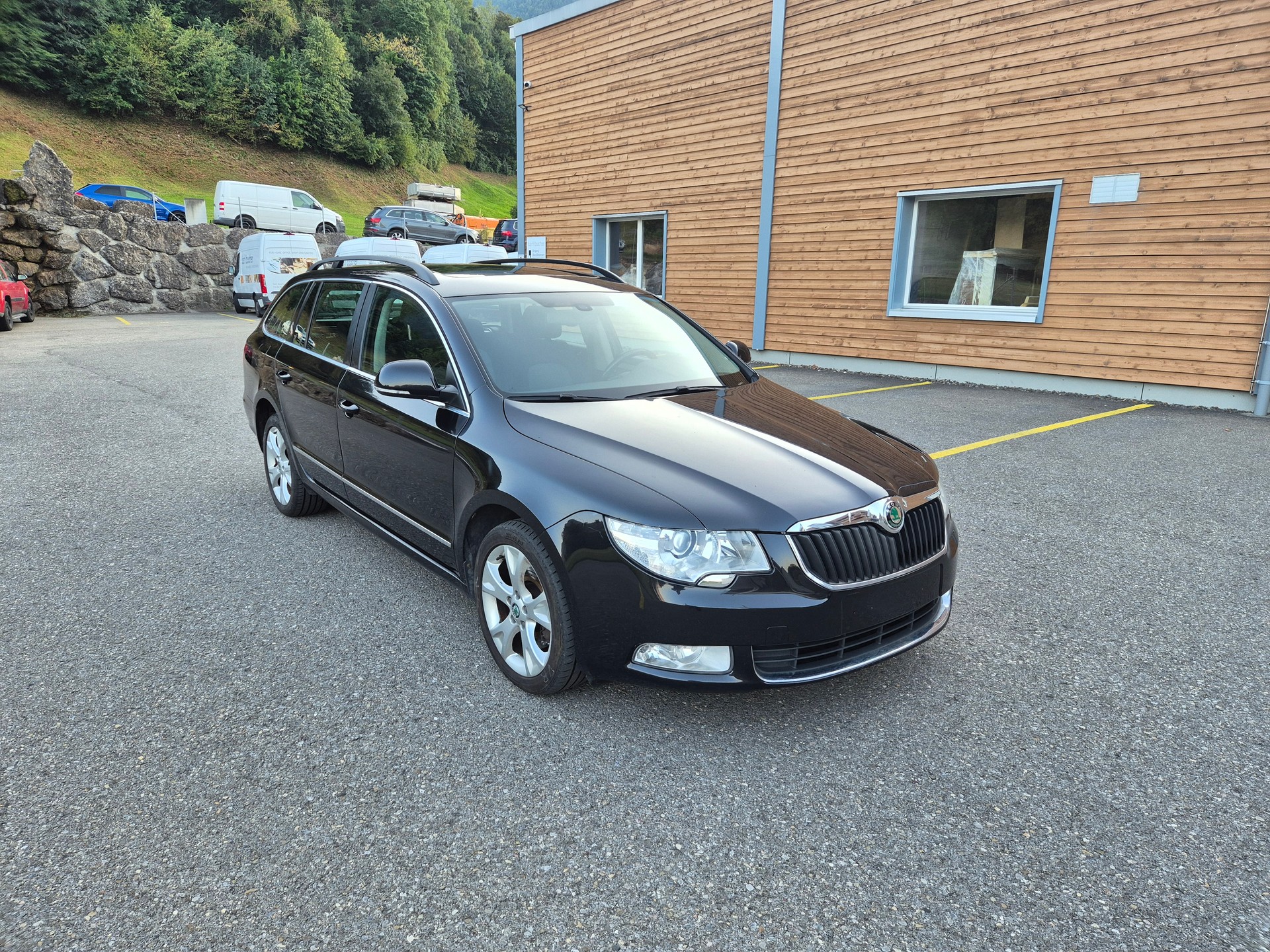 SKODA Superb Combi 2.0 TDi Ambition 4x4 DSG-image-4