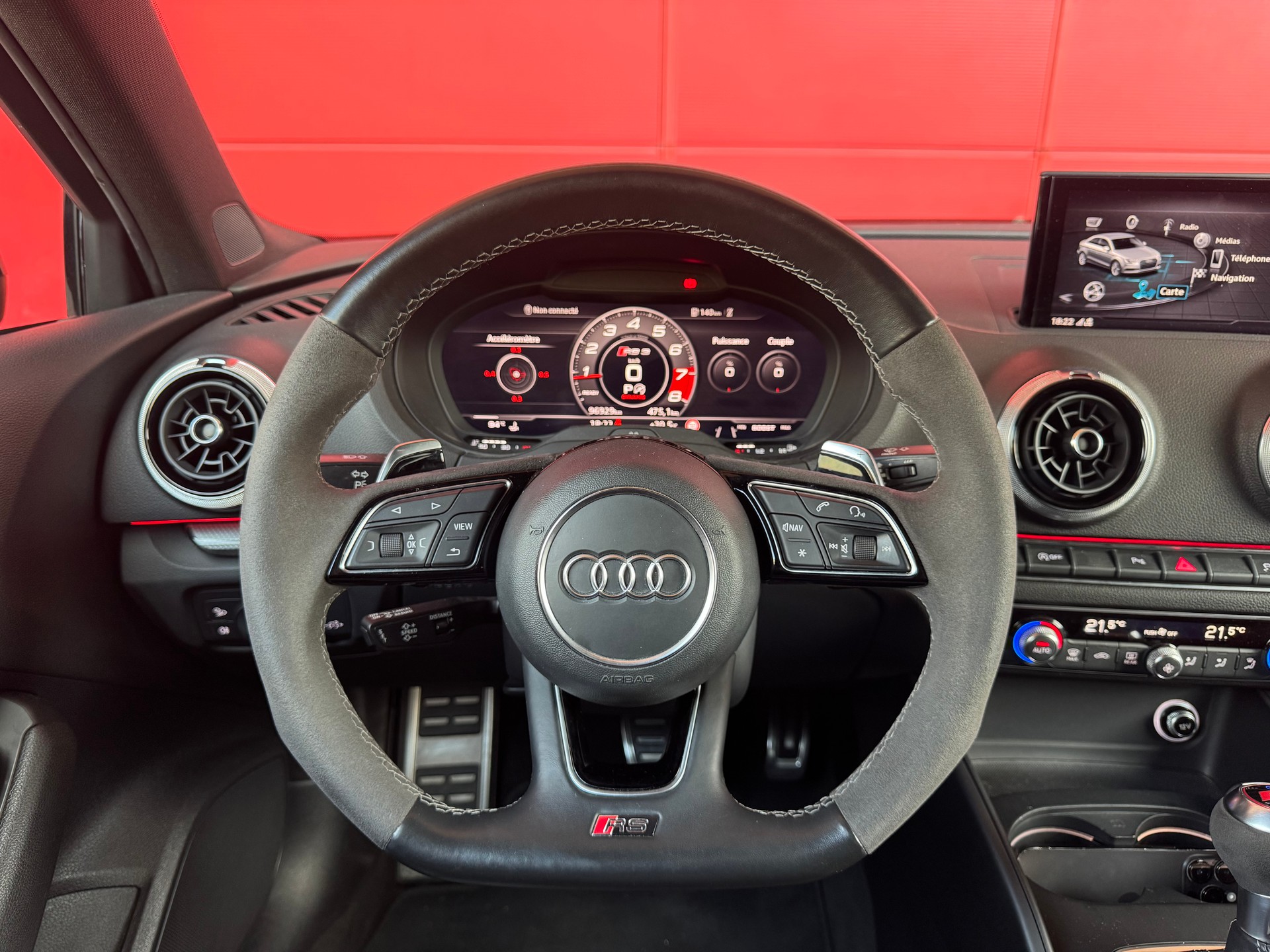 AUDI RS3 Limousine 2.5 TSI quattro S-tronic-image-9