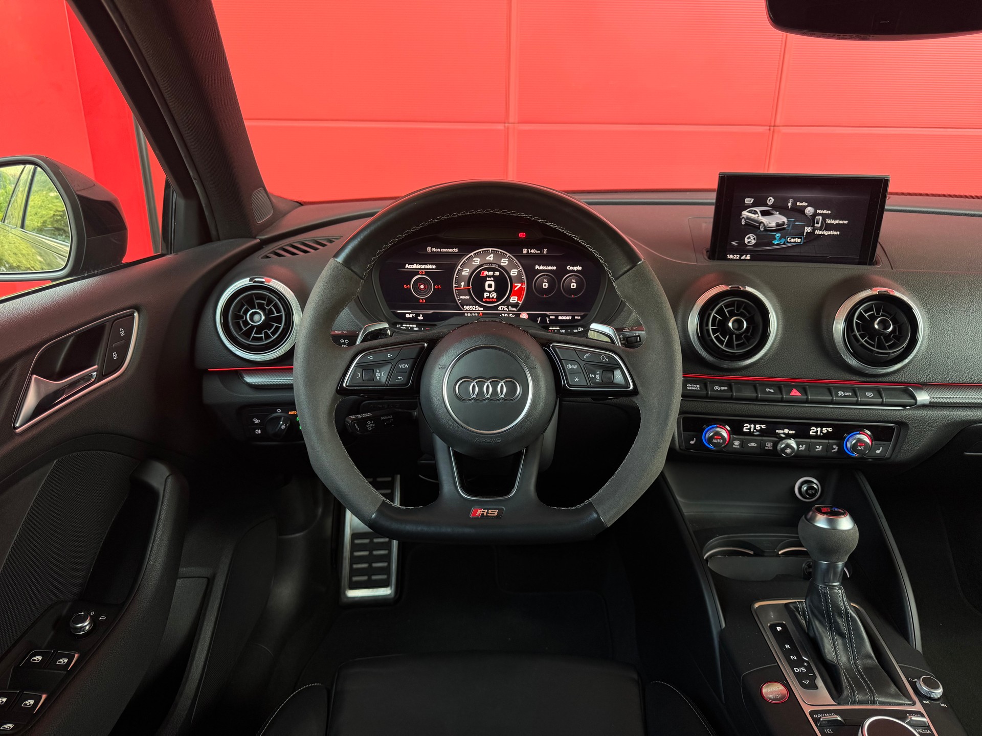 AUDI RS3 Limousine 2.5 TSI quattro S-tronic-image-8