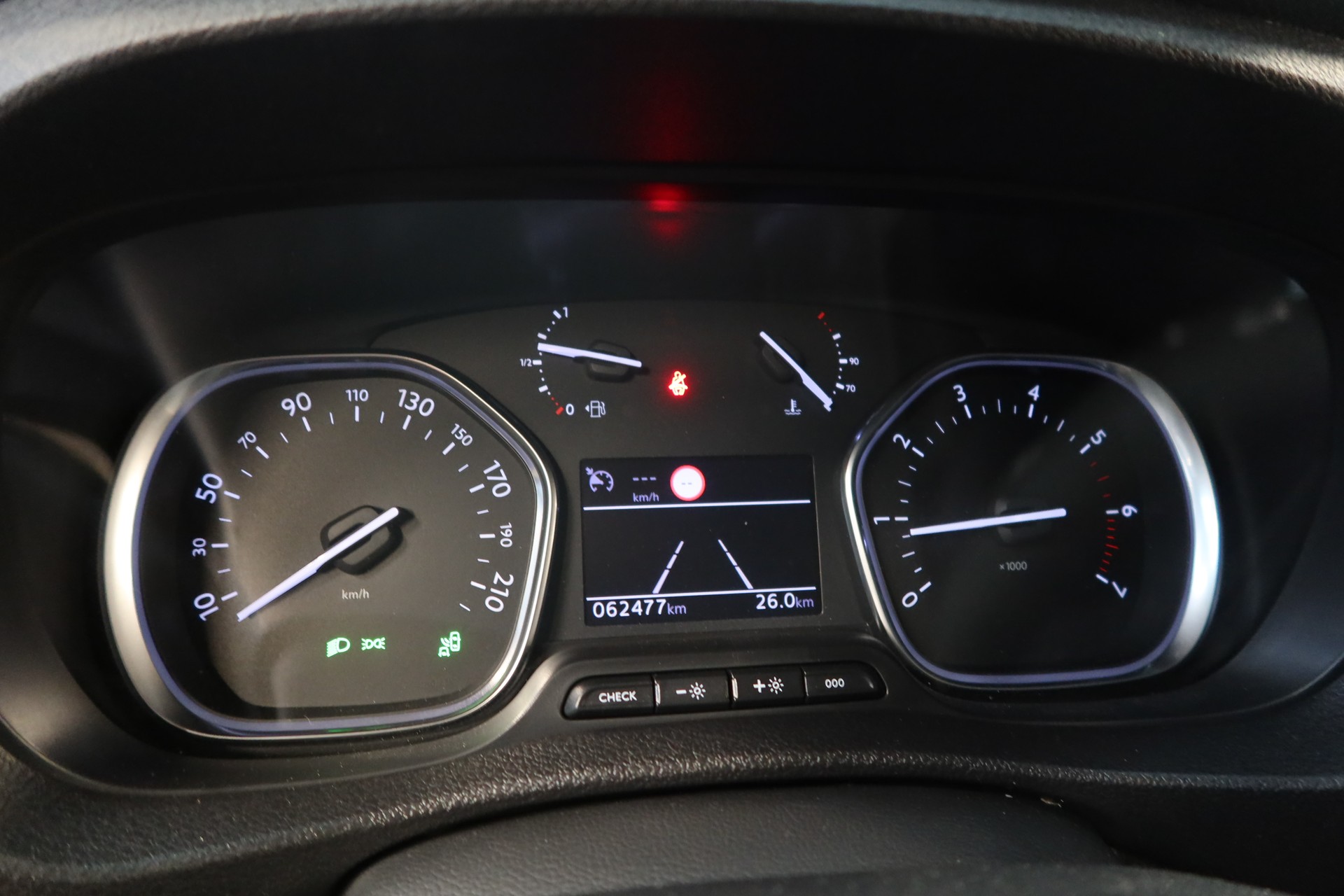 CITROEN Jumpy HDi 145 M EAT8-image-7
