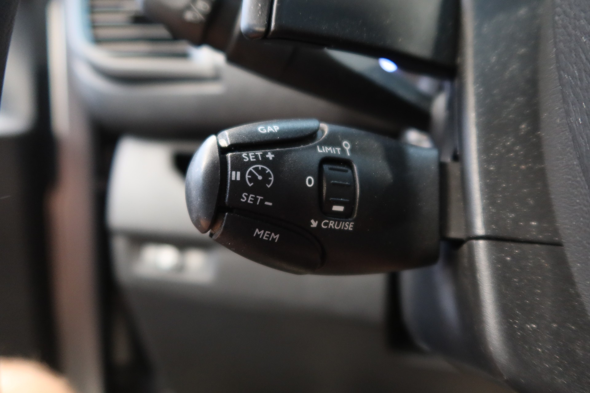 CITROEN Jumpy HDi 145 M EAT8-image-9
