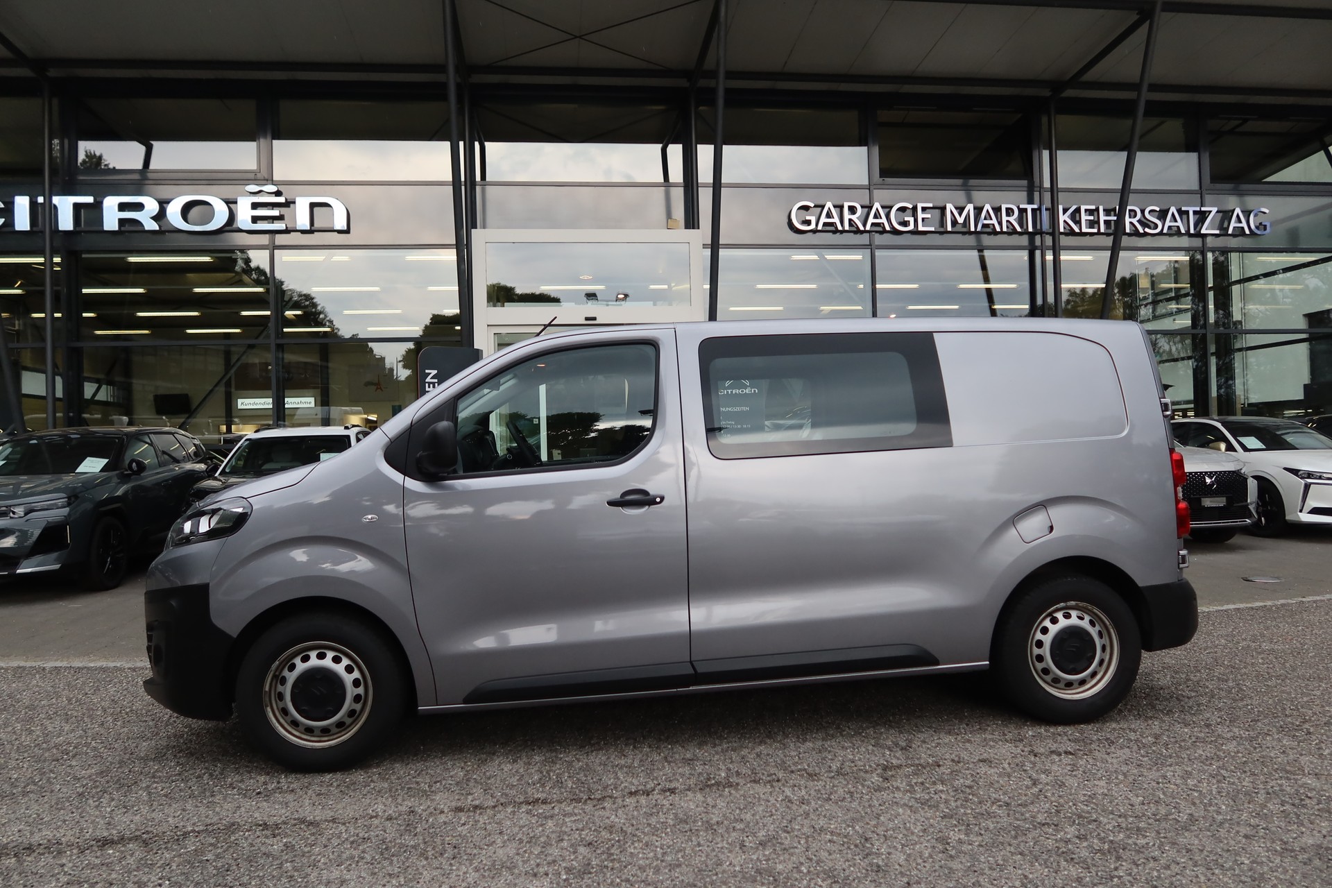 CITROEN Jumpy HDi 145 M EAT8-image-1