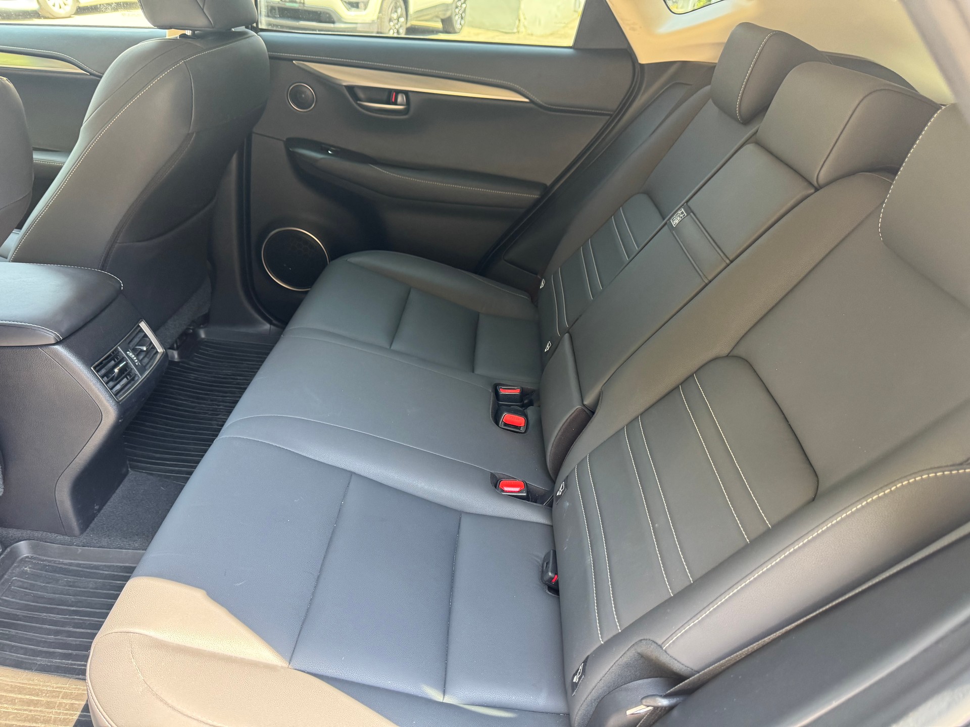 LEXUS NX 300h Comfort E-Four Automatic-image-10