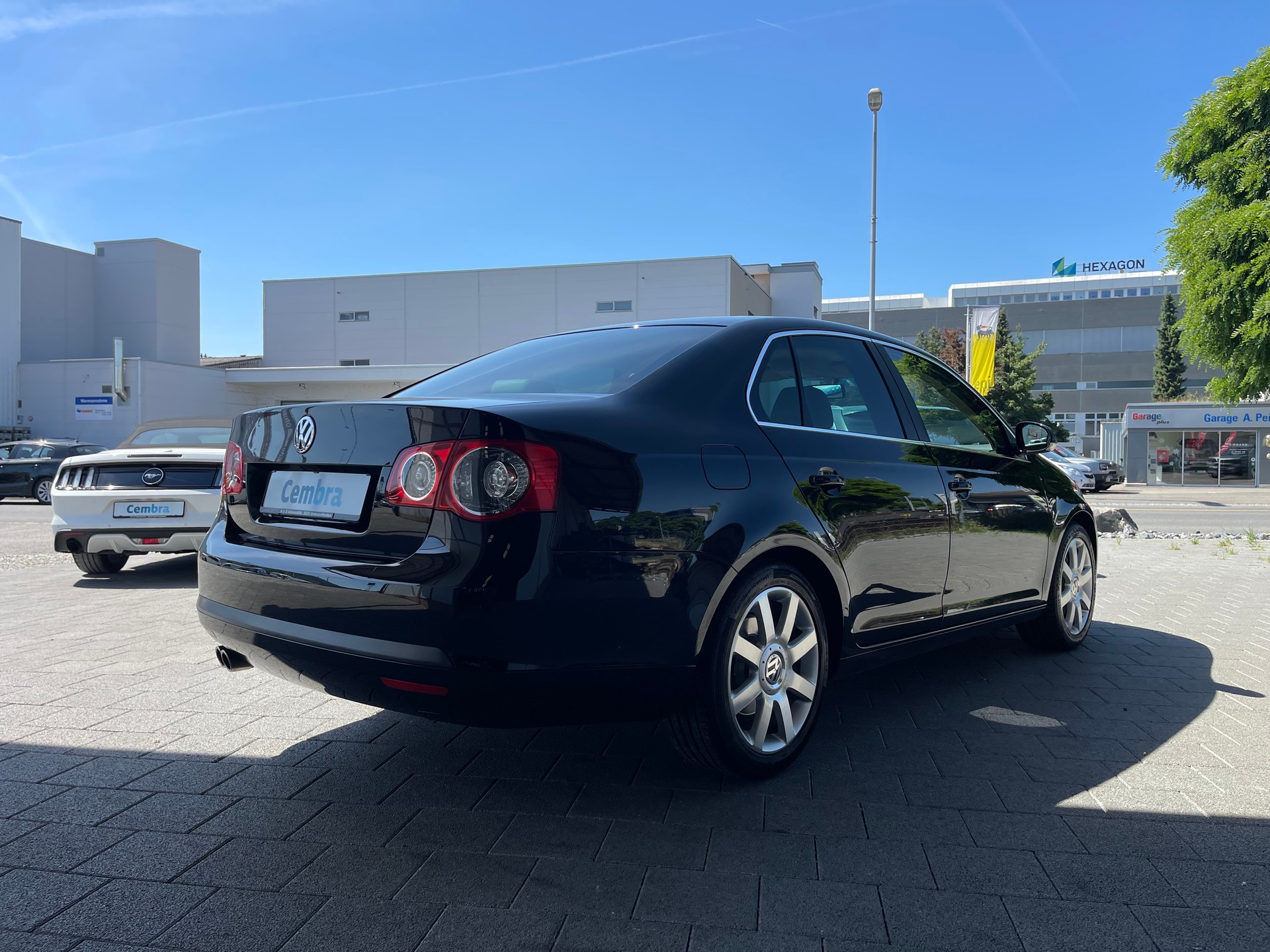 VW Jetta 2.0 FSI Turbo Sportline-image-9