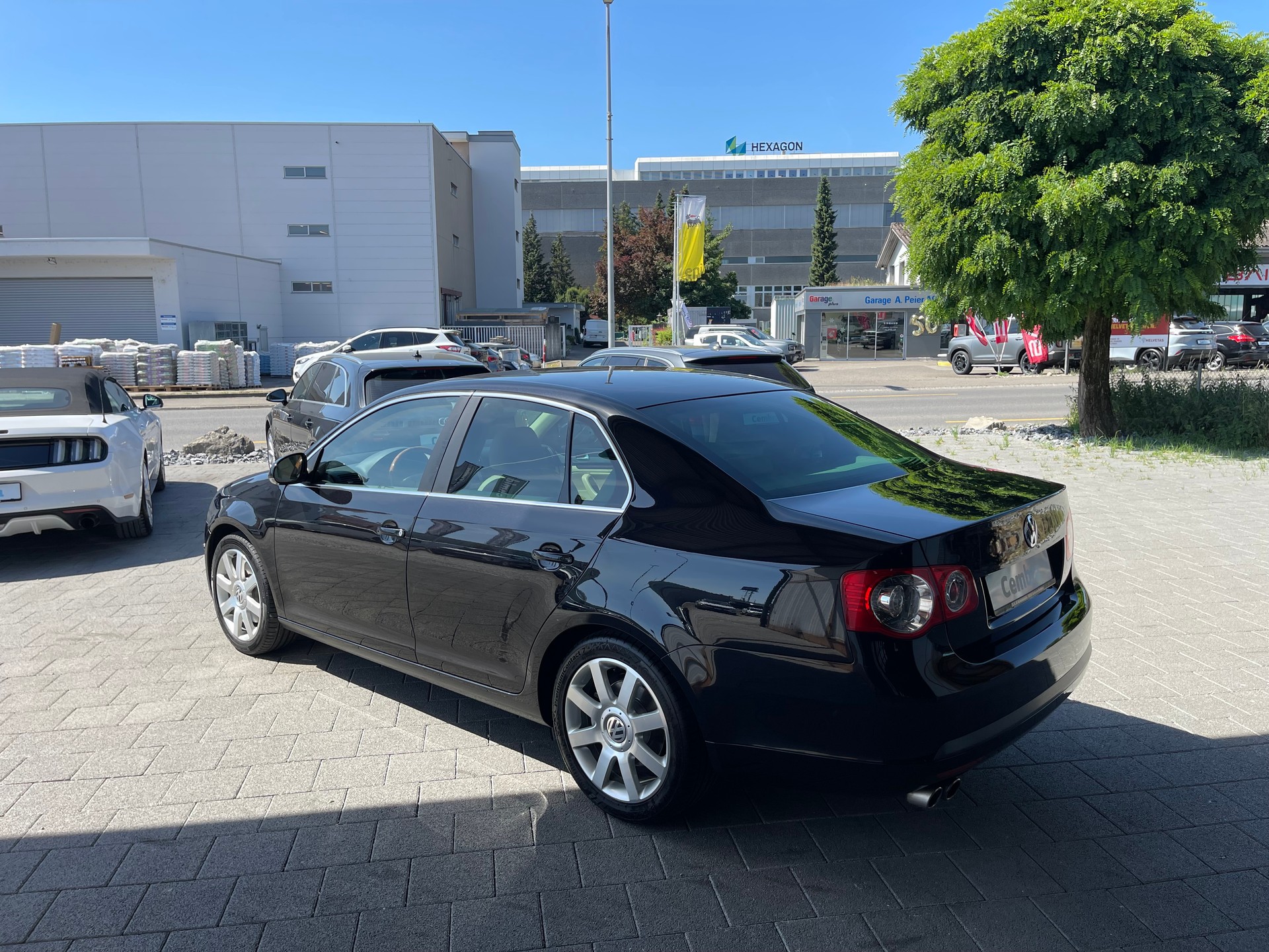 VW Jetta 2.0 FSI Turbo Sportline-image-8