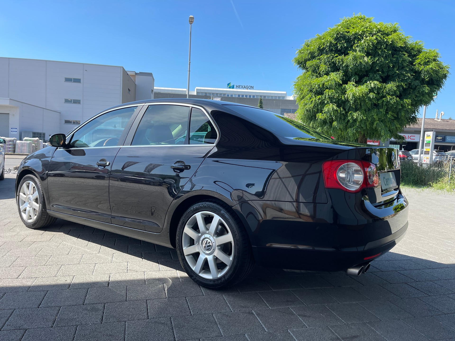 VW Jetta 2.0 FSI Turbo Sportline-image-6