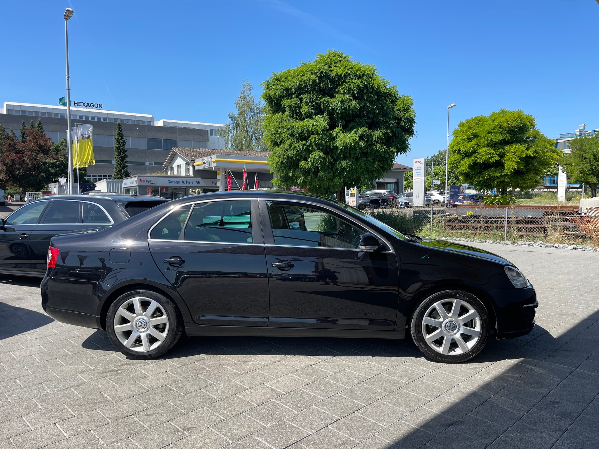 VW Jetta 2.0 FSI Turbo Sportline-image-4