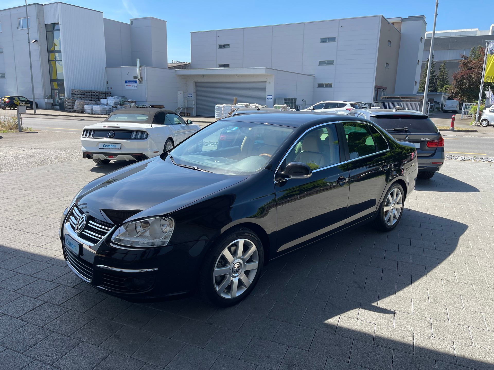 VW Jetta 2.0 FSI Turbo Sportline-image-1