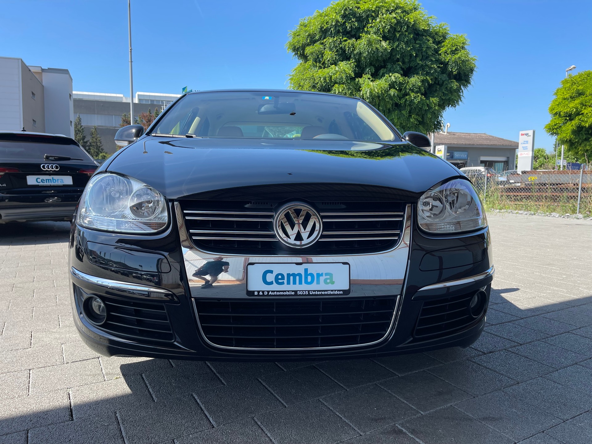 VW Jetta 2.0 FSI Turbo Sportline-image-5