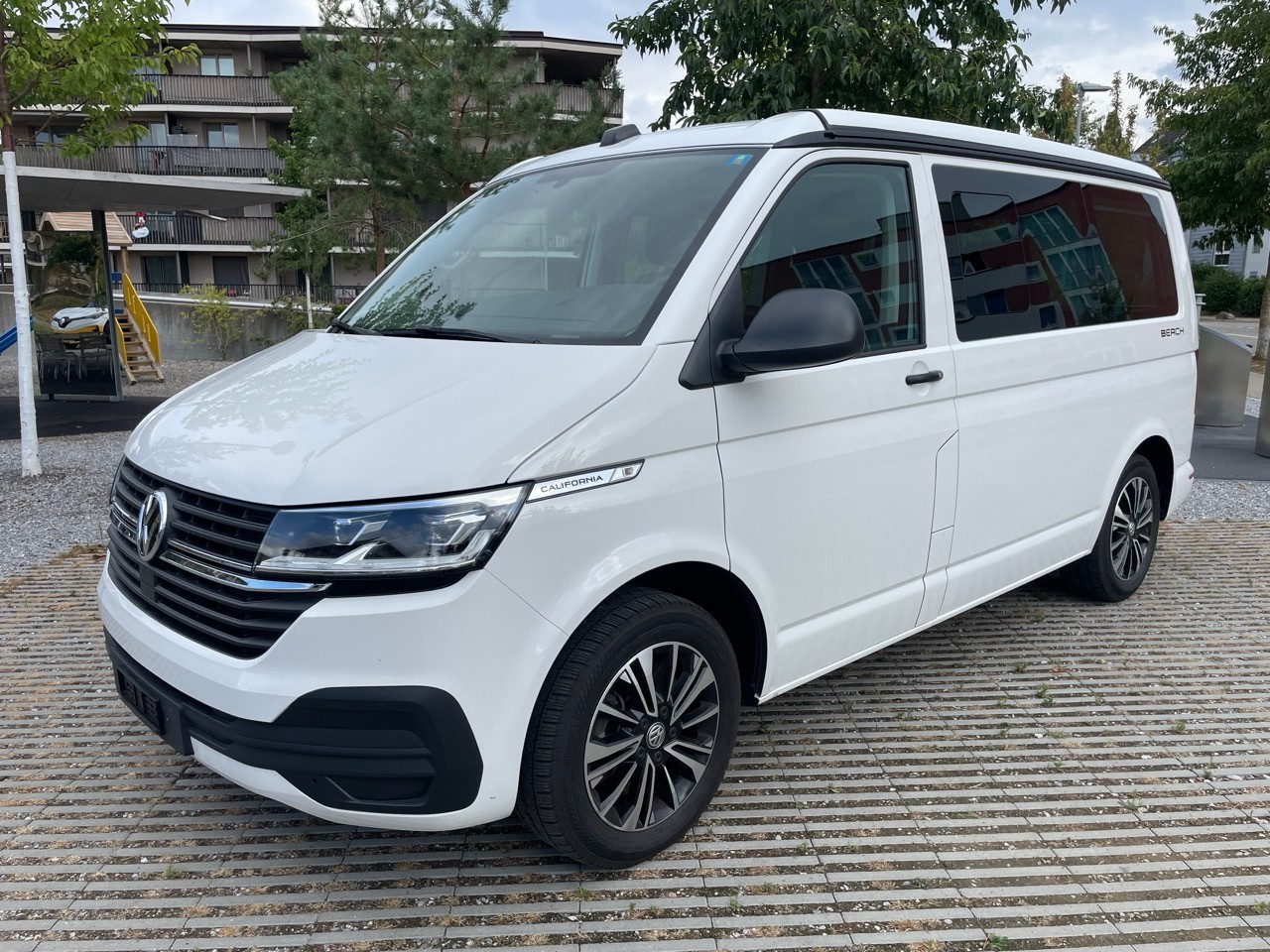 VW T6.1 California Beach Tour 2.0 TDI DSG 6 Plätze-image-0