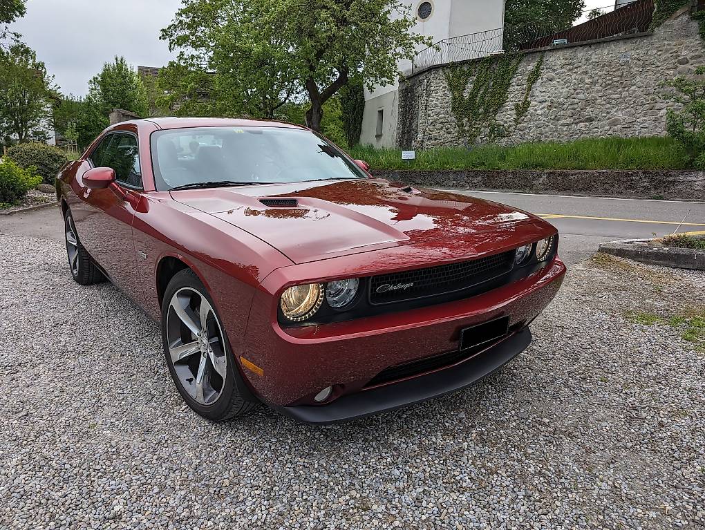 DODGE Challenger-image-0