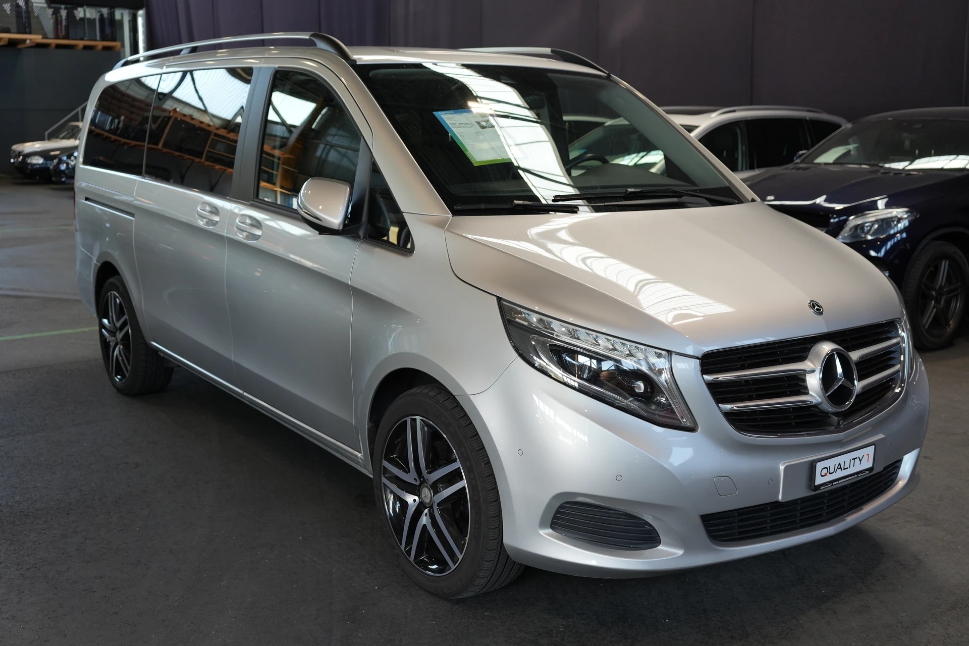 MERCEDES-BENZ V 250 d lang 4Matic 7G-Tronic-image-0