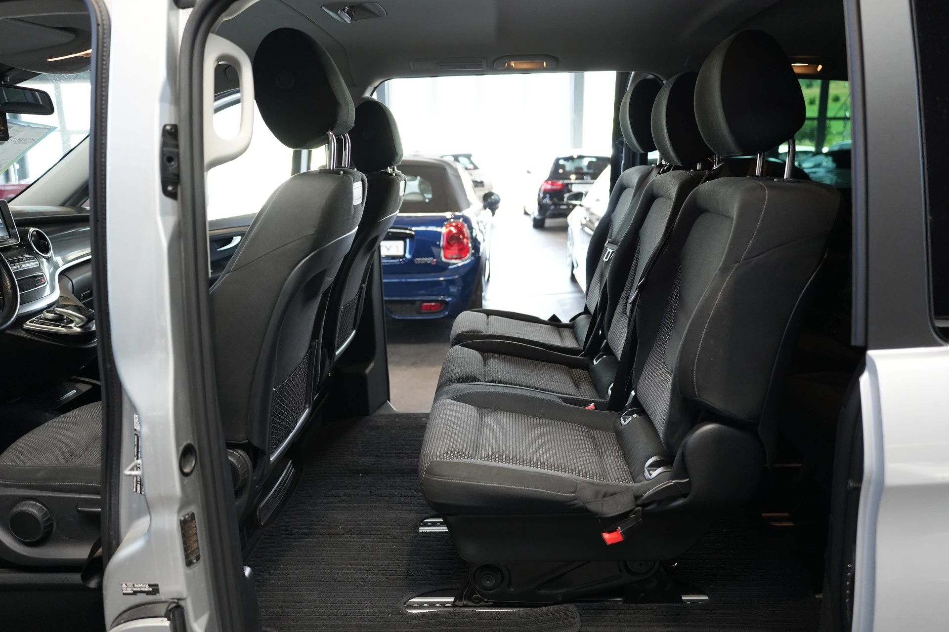 MERCEDES-BENZ V 250 d lang 4Matic 7G-Tronic-image-6