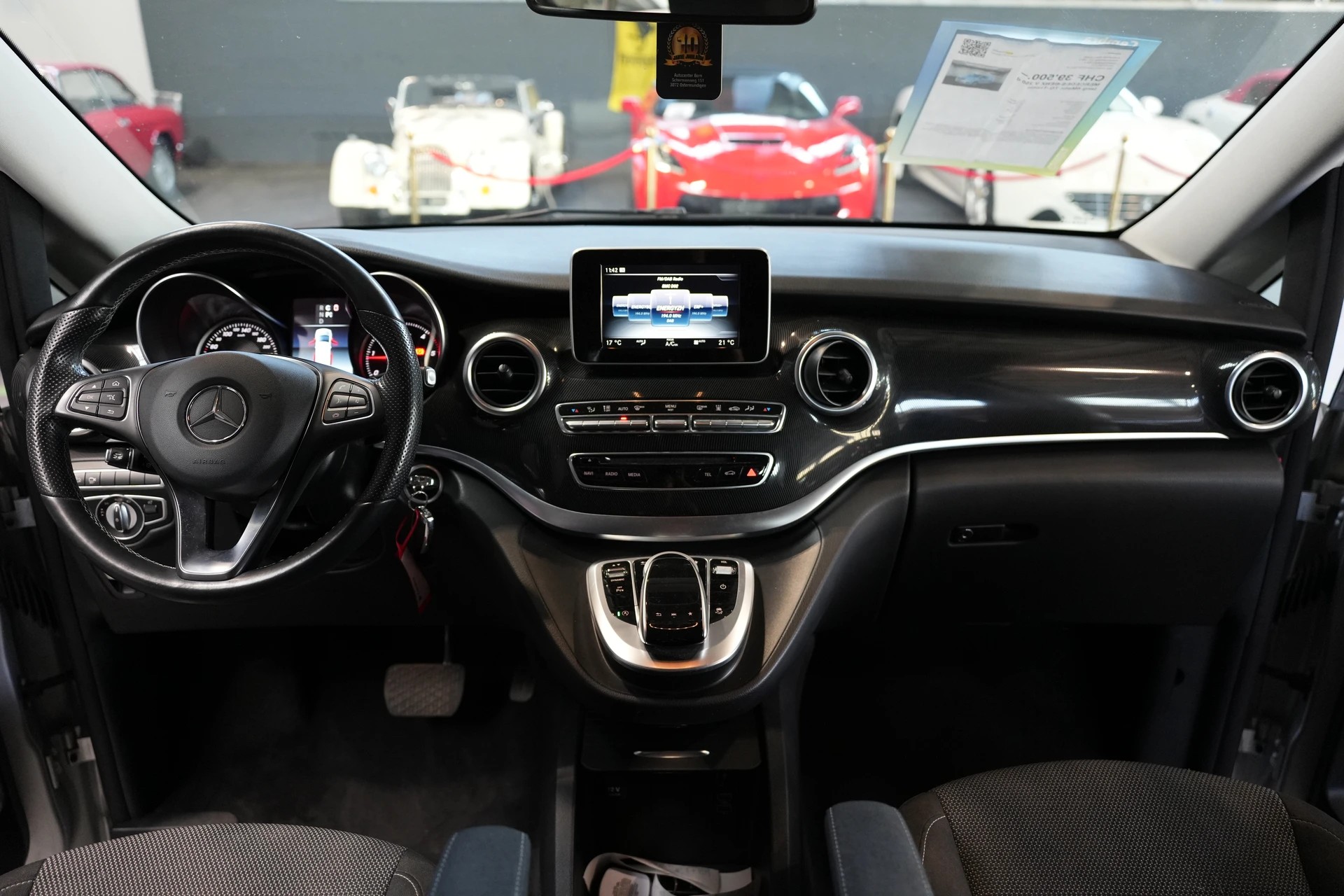 MERCEDES-BENZ V 250 d lang 4Matic 7G-Tronic-image-9
