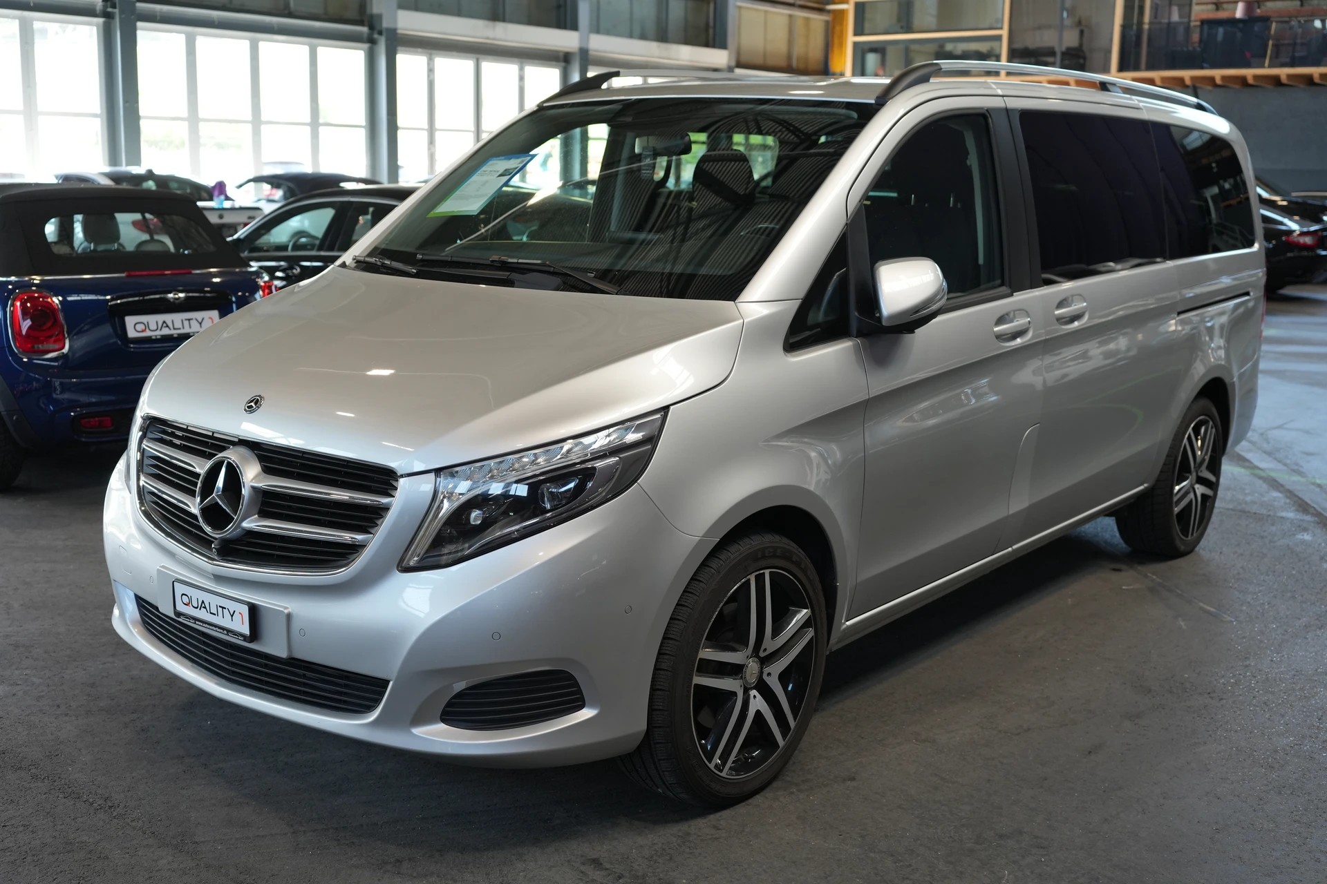 MERCEDES-BENZ V 250 d lang 4Matic 7G-Tronic-image-3