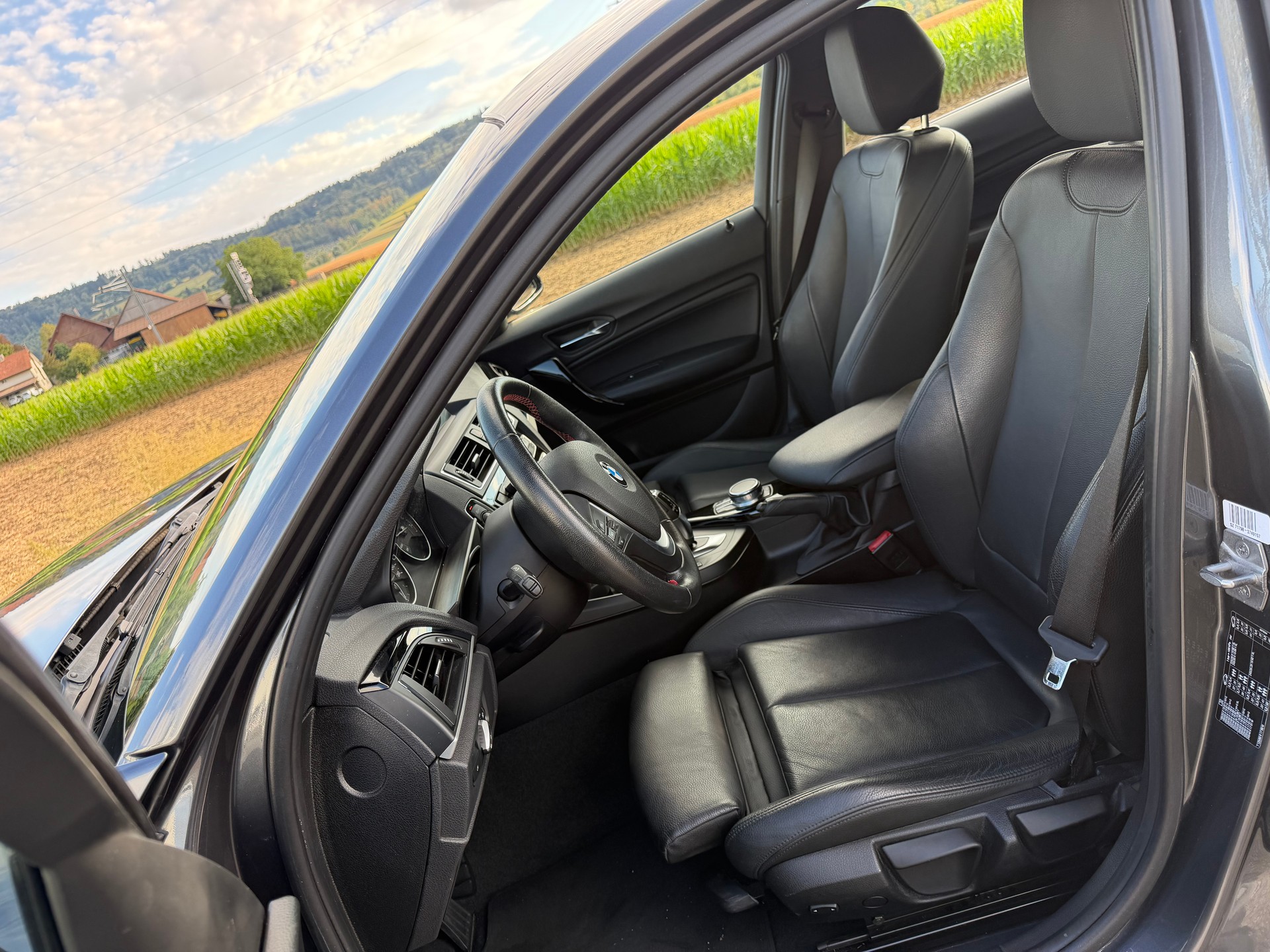 BMW 118i Edition Sport Line Steptronic-image-20
