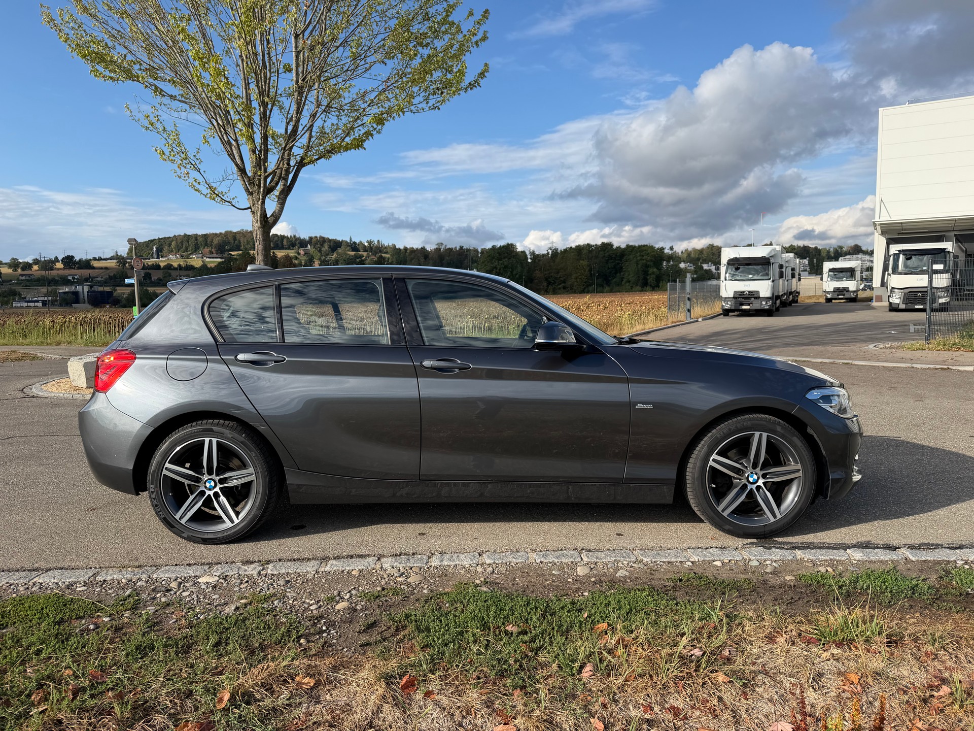 BMW 118i Edition Sport Line Steptronic-image-12
