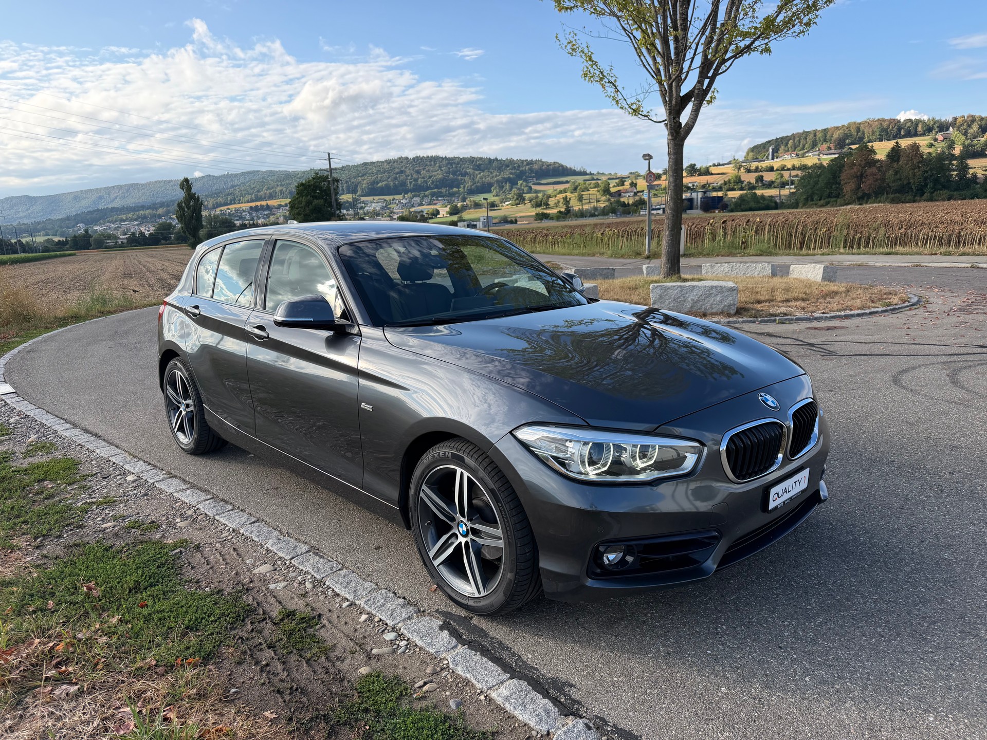 BMW 118i Edition Sport Line Steptronic-image-0