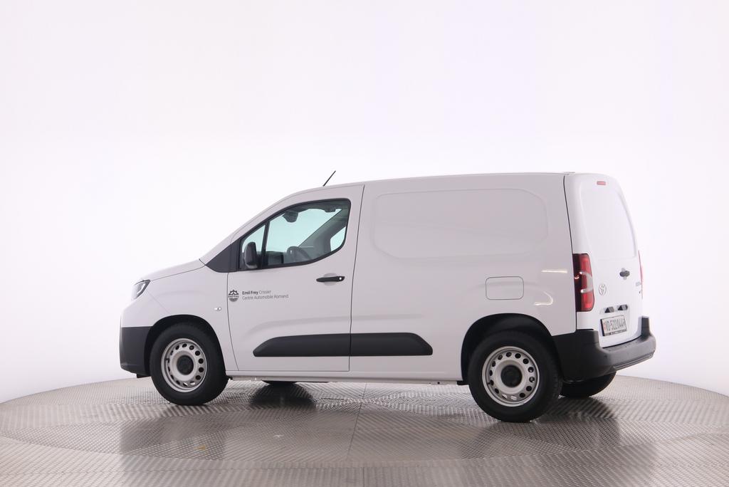TOYOTA PROACE CITY Van L1 52KWh Active-image-4