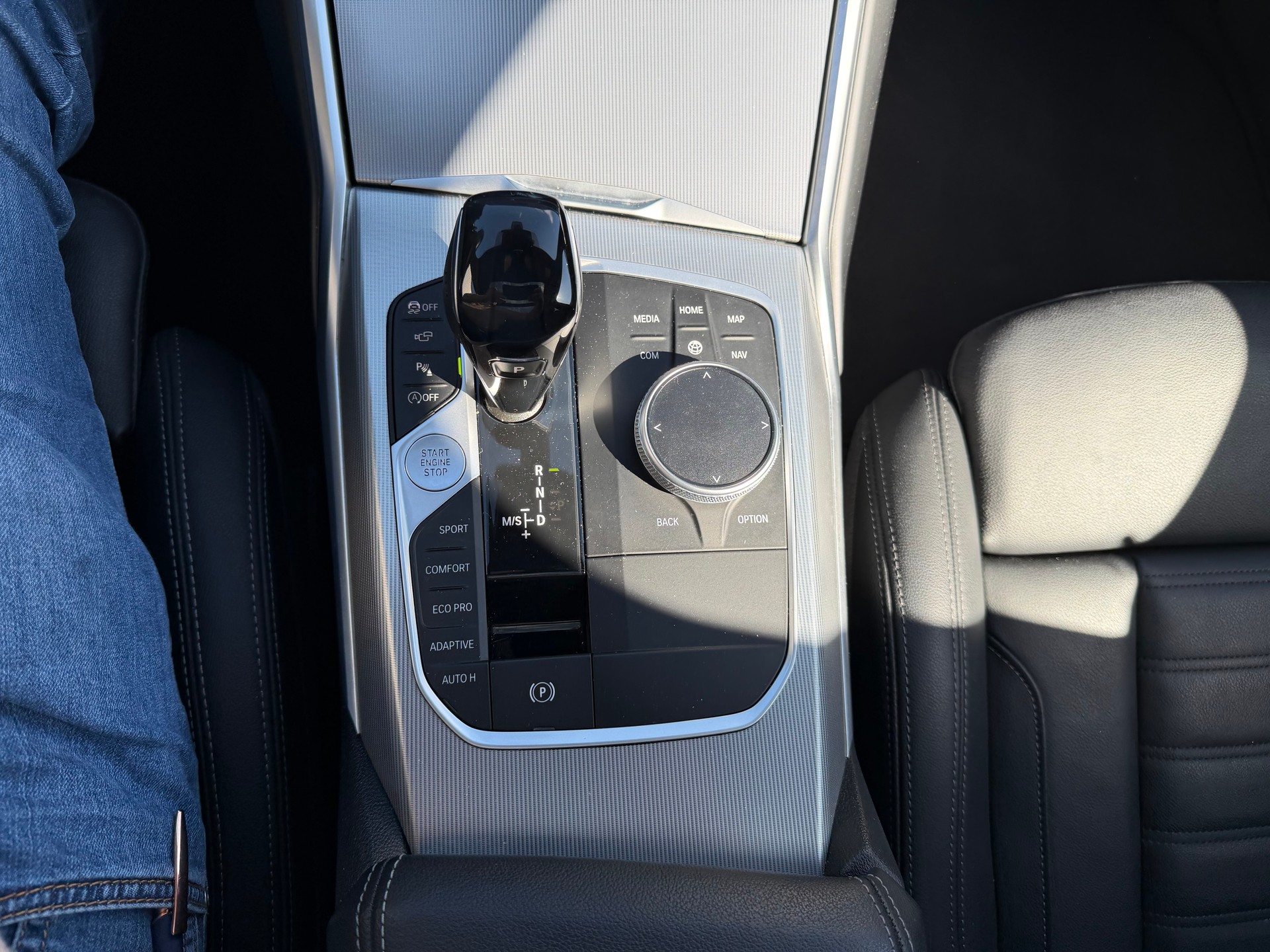 BMW 320d xDrive Touring M Sport Steptronic ATTELAGE 1800kg-image-30