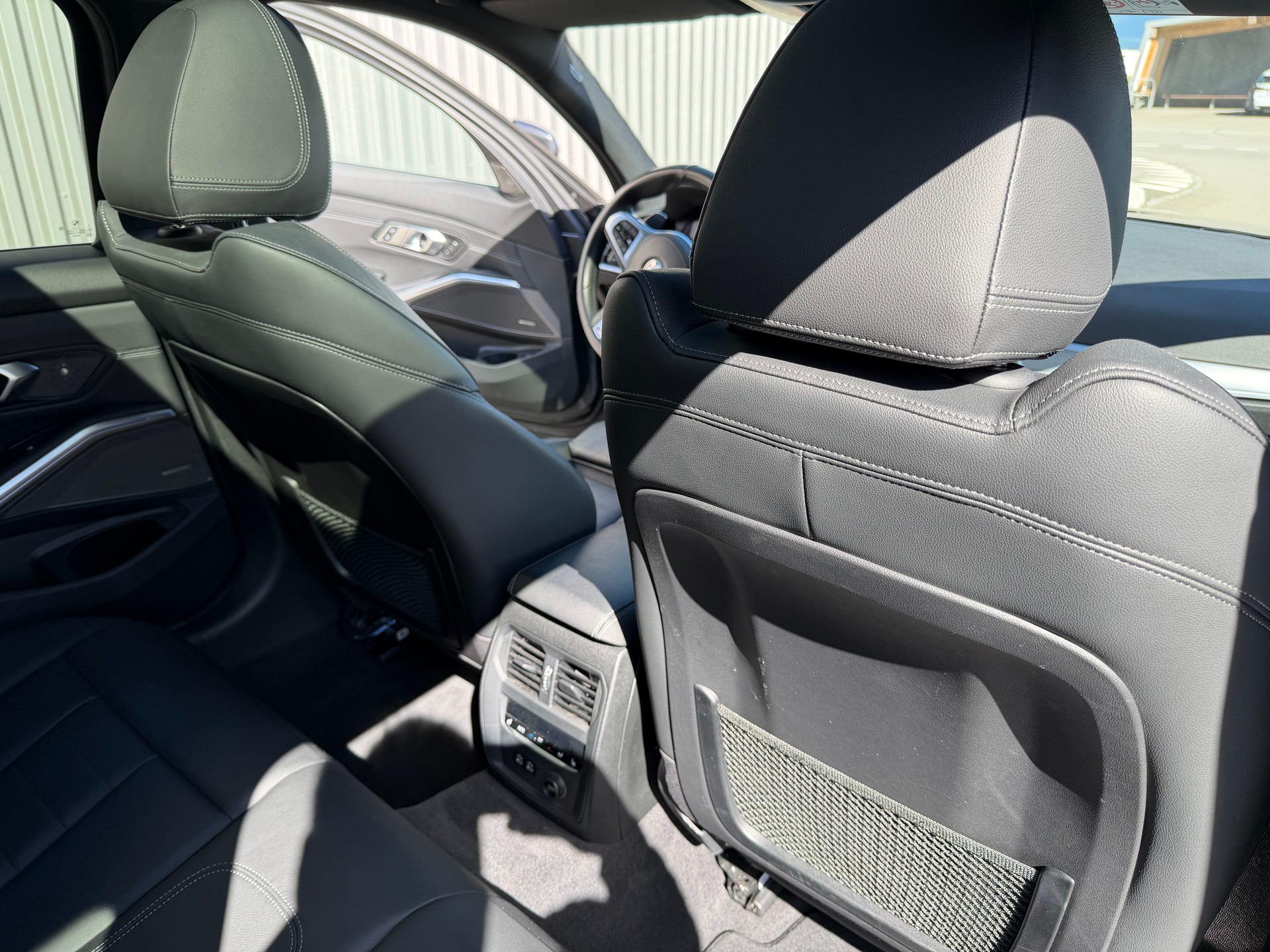 BMW 320d xDrive Touring M Sport Steptronic ATTELAGE 1800kg-image-38