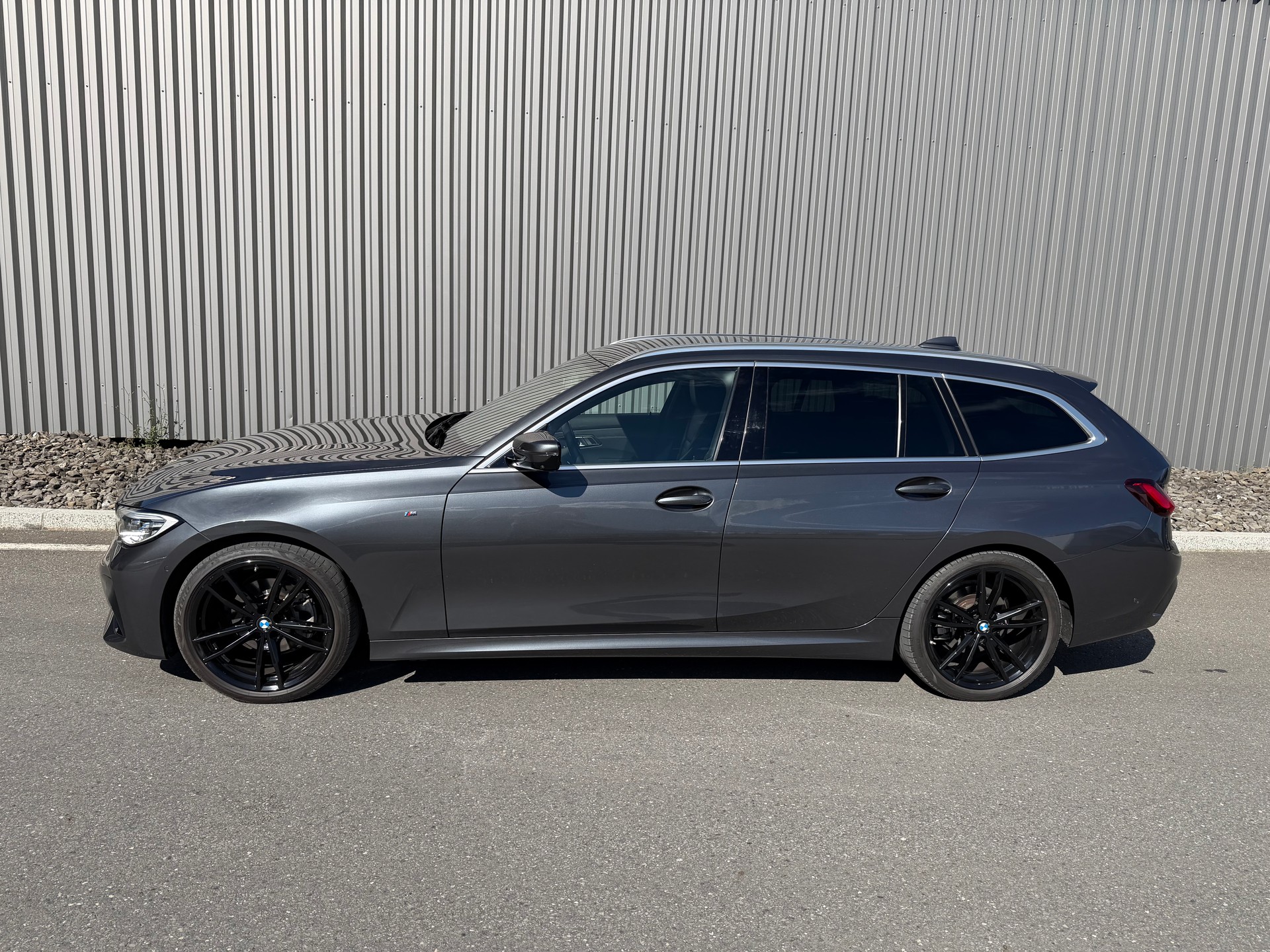 BMW 320d xDrive Touring M Sport Steptronic ATTELAGE 1800kg-image-1