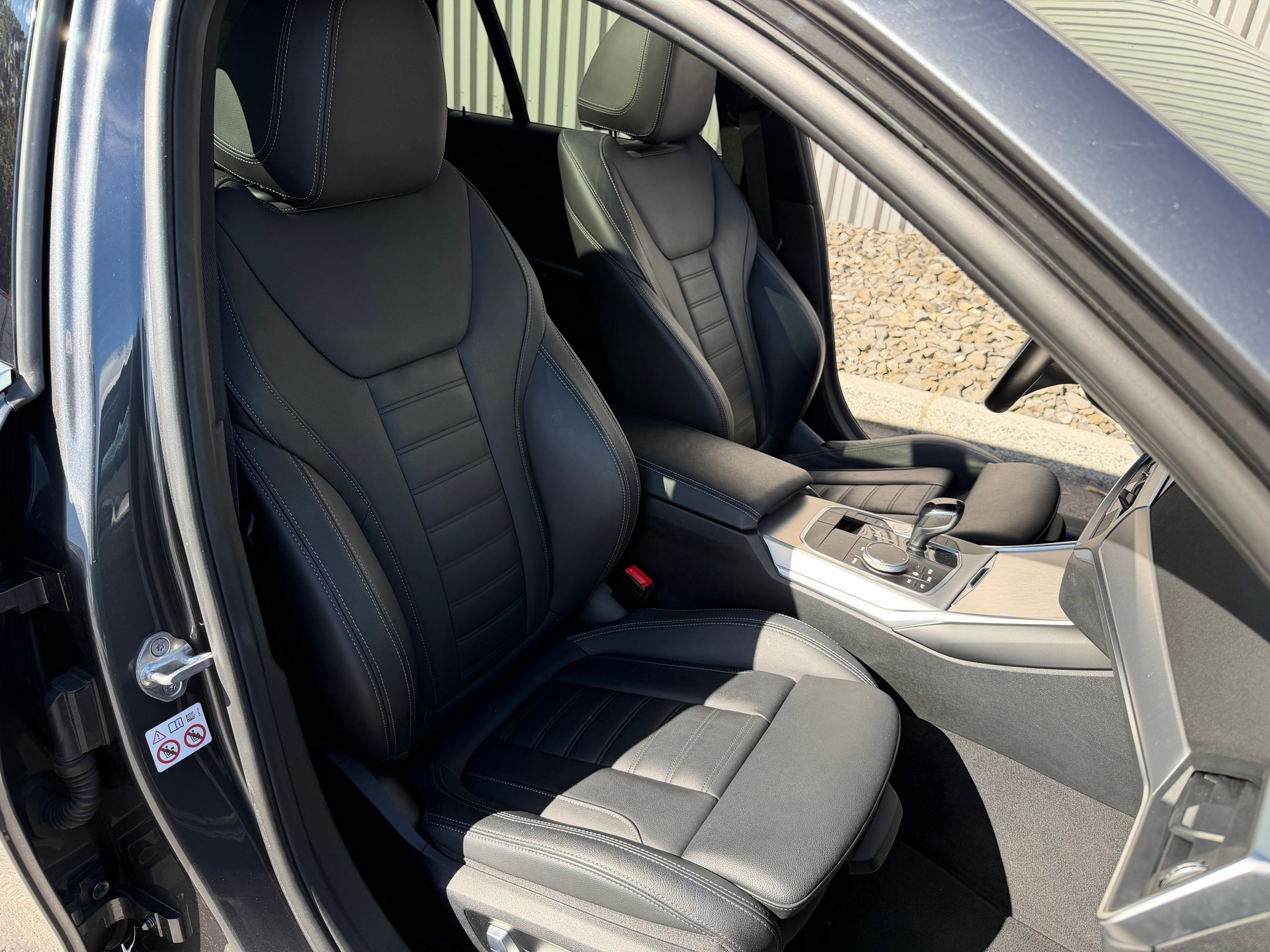 BMW 320d xDrive Touring M Sport Steptronic ATTELAGE 1800kg-image-26