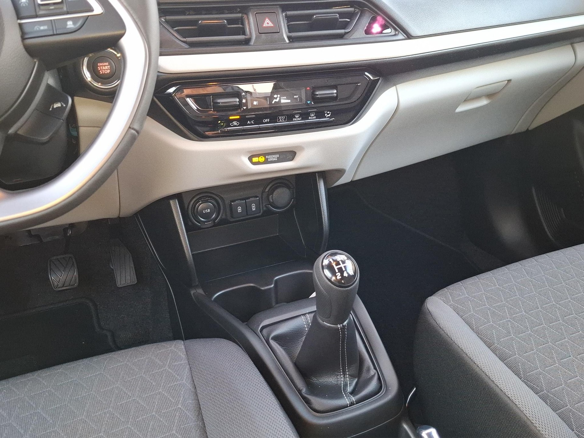 SUZUKI Swift 1.2 Piz Sulai Hybrid 4x4-image-9