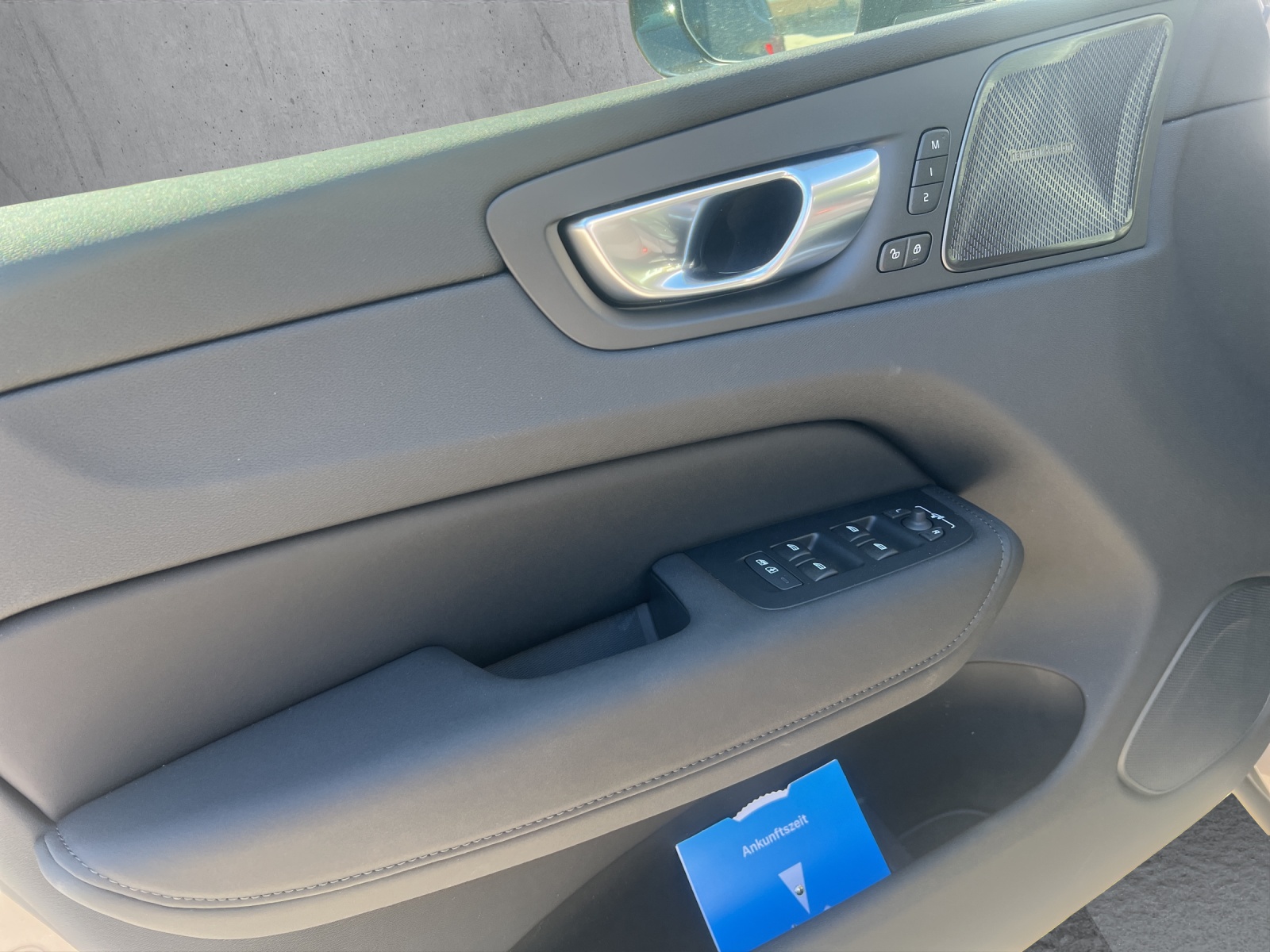 Image VOLVO XC60 XC60 T6 eAWD PluginHybrid Ultra Dark Geartronic