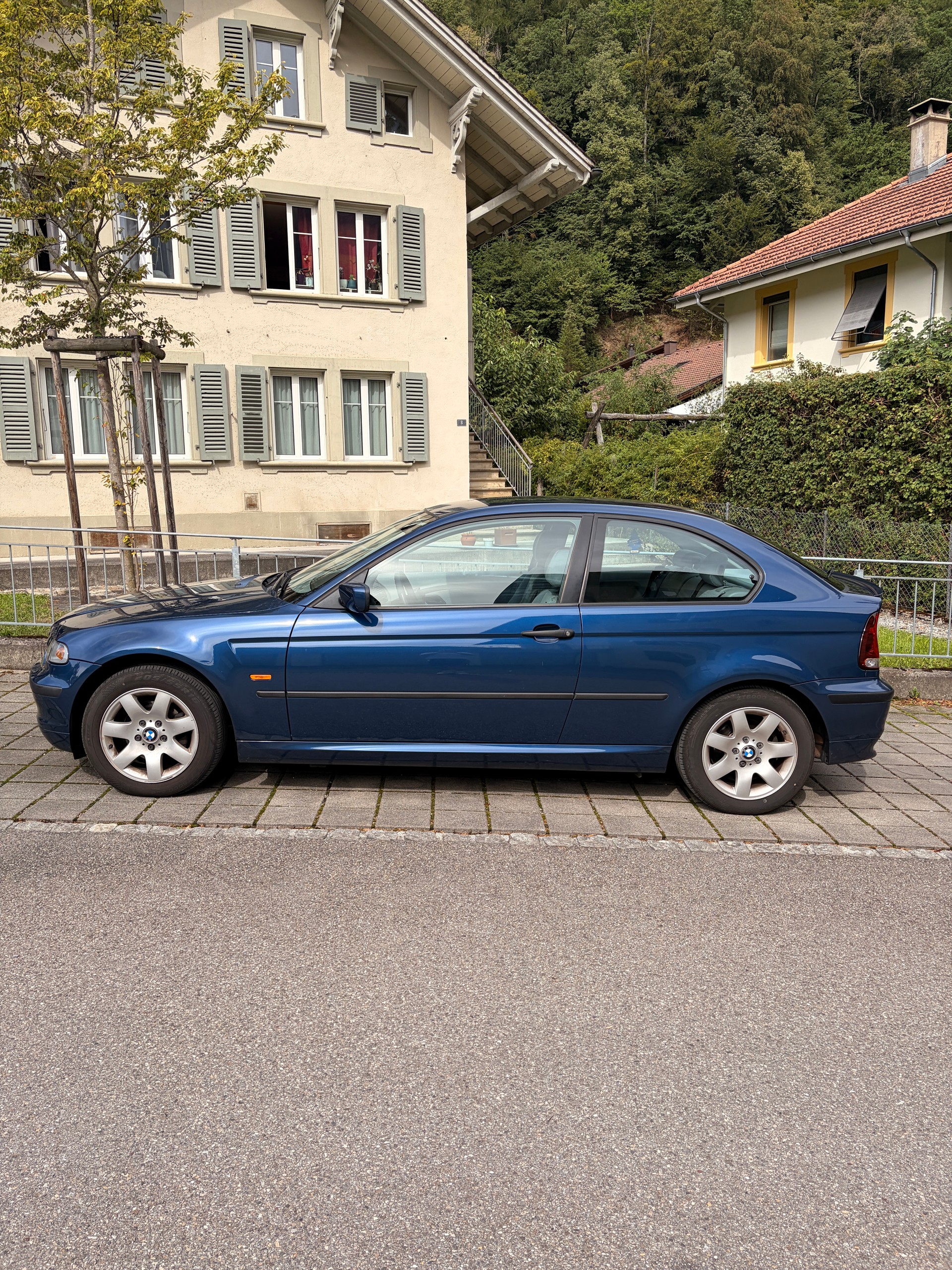 BMW 316ti-image-2