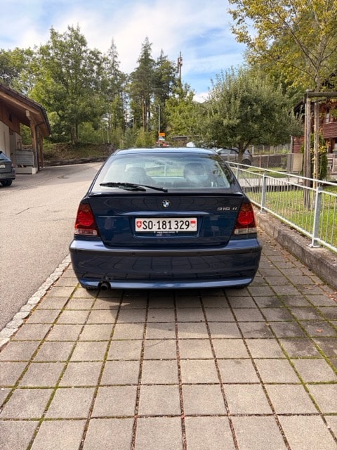 BMW 316ti-image-1