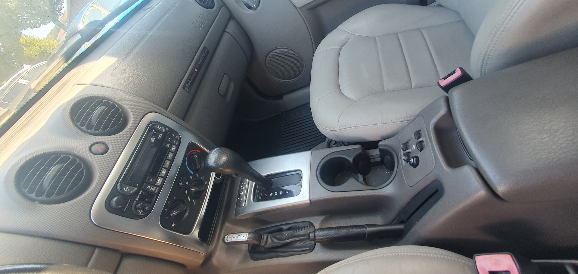 JEEP 3.7 V6 Limited-image-5