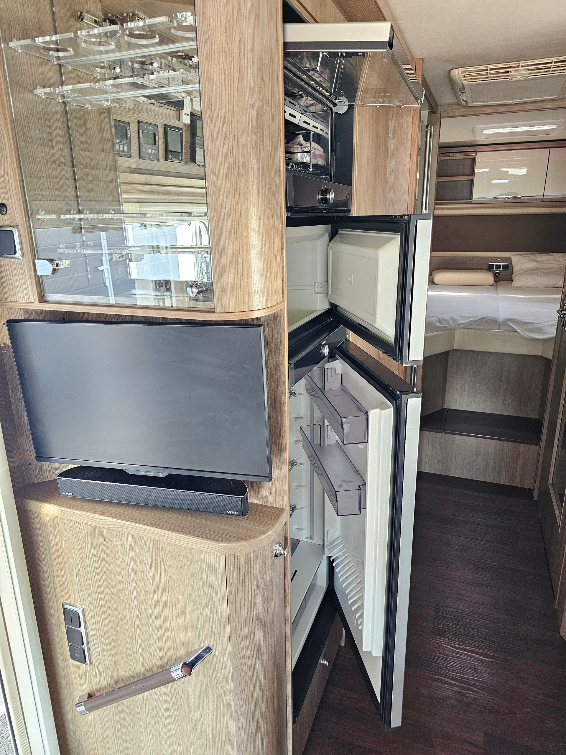 MORELO Home 78L mit Einzelbetten&Hubbett!-image-8