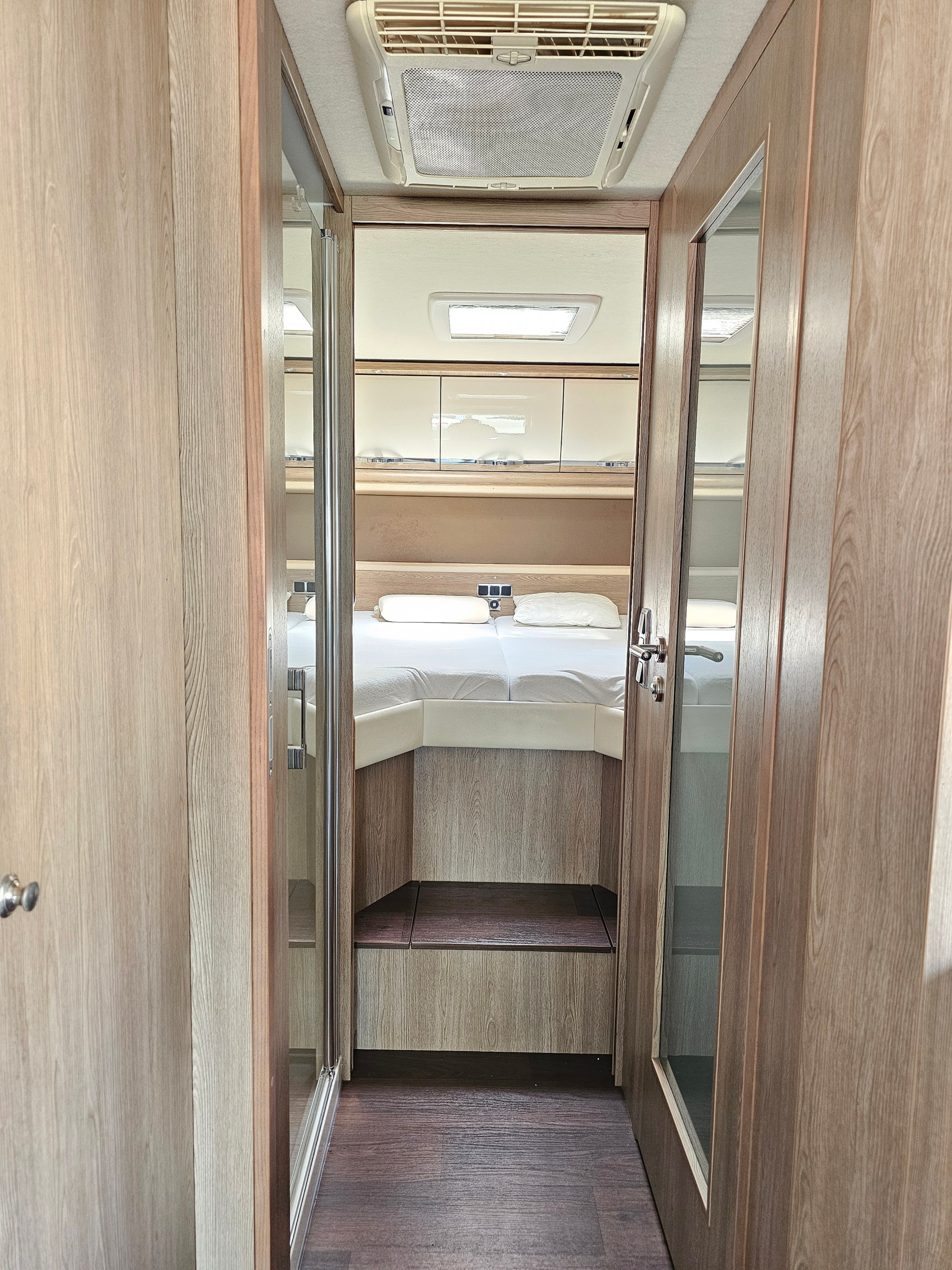 MORELO Home 78L mit Einzelbetten&Hubbett!-image-11