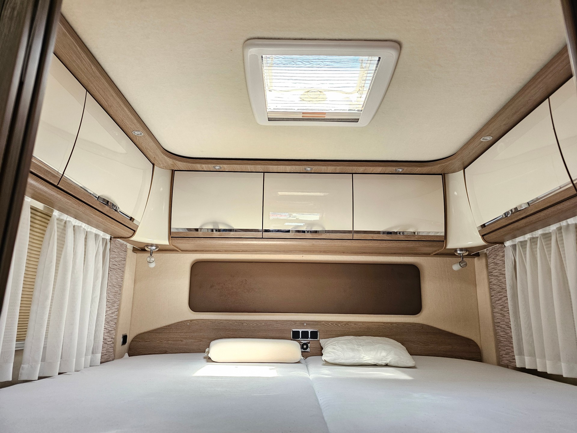MORELO Home 78L mit Einzelbetten&Hubbett!-image-12