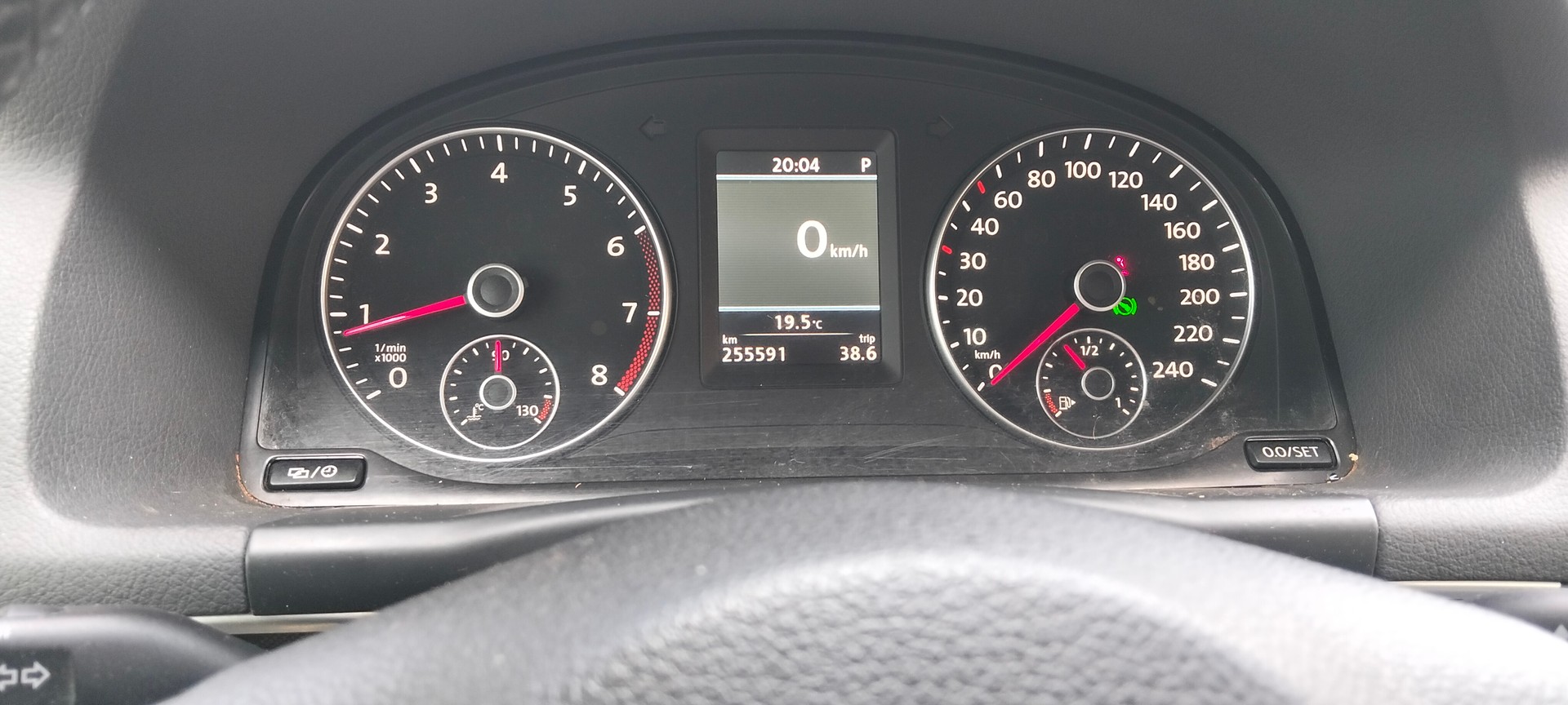 VW Touran 1.4 TSI Trendline DSG-image-2