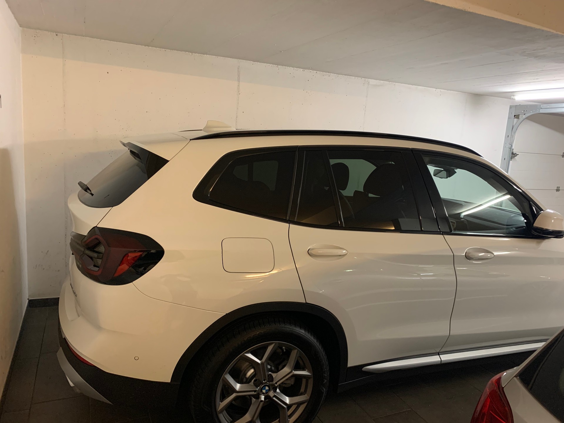 BMW xDrive20d-image-3