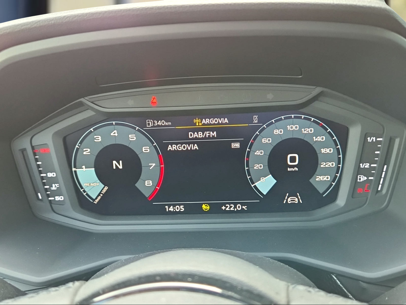 AUDI A1 Sportback 30 TFSI Attraction S-tronic Pythongelb Metallic-image-10