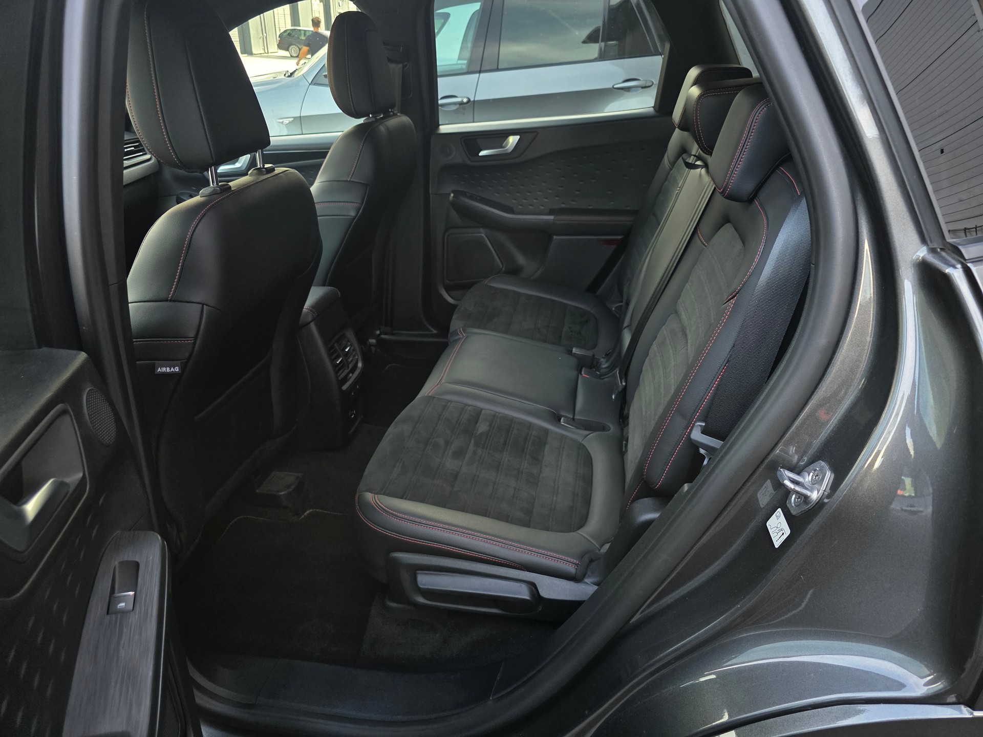 FORD Kuga 2.0 TDCi EcoBlue ST-Line 4WD Automat-image-12