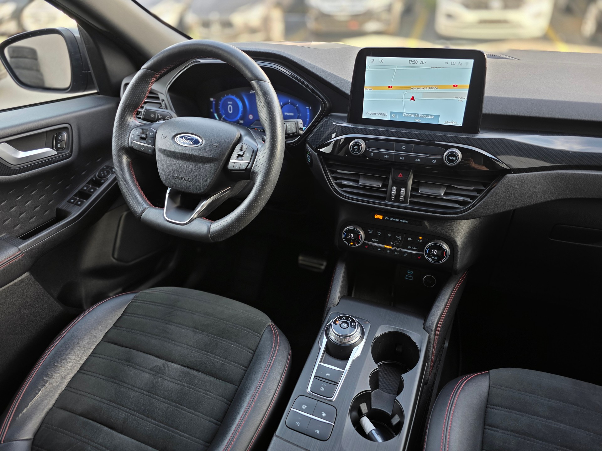 FORD Kuga 2.0 TDCi EcoBlue ST-Line 4WD Automat-image-9