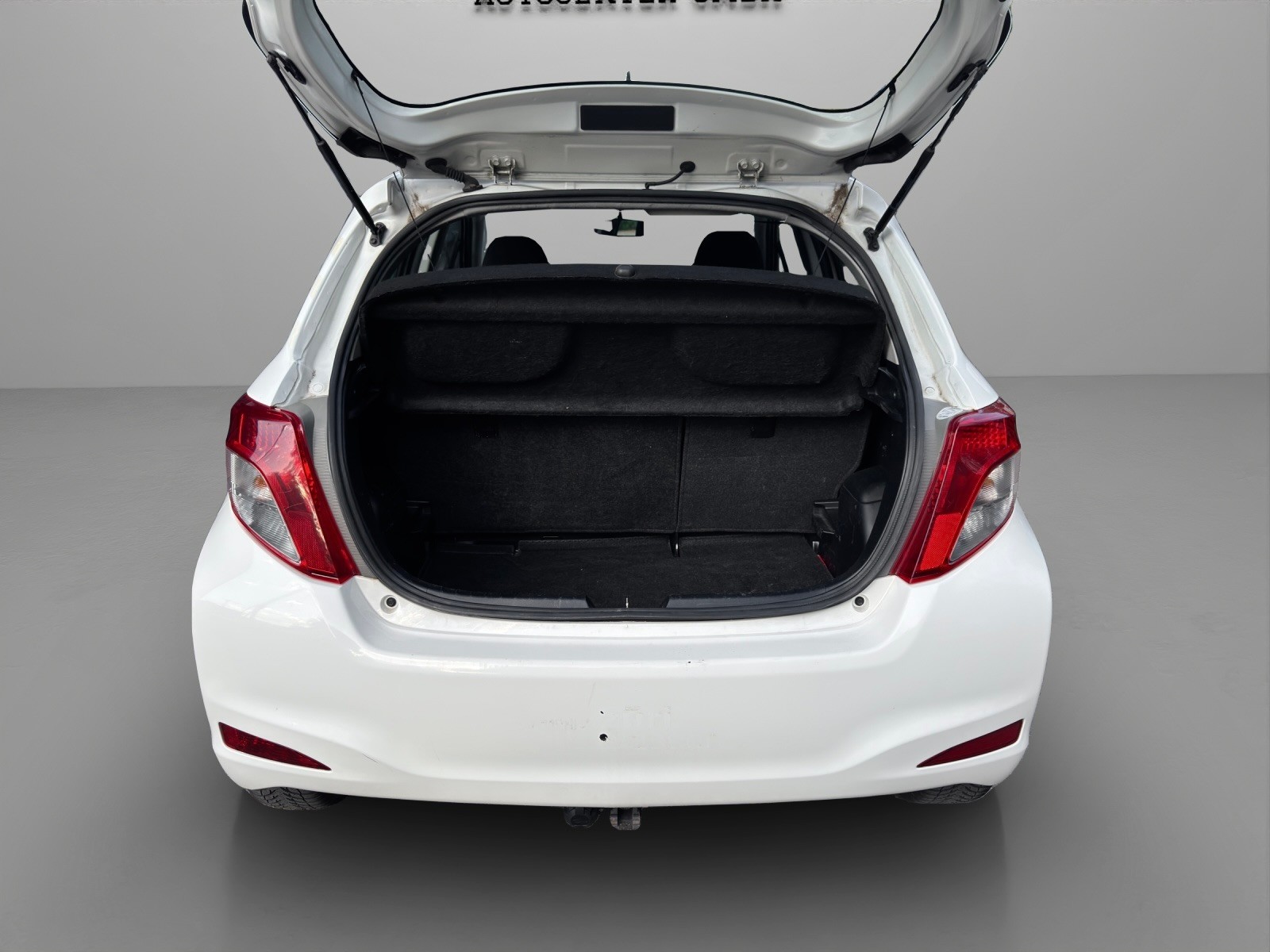 TOYOTA Yaris 1.33 Luna-image-11