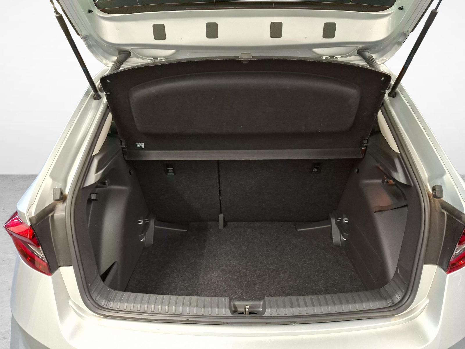SKODA Fabia 1.0 TSI Selection DSG-image-11