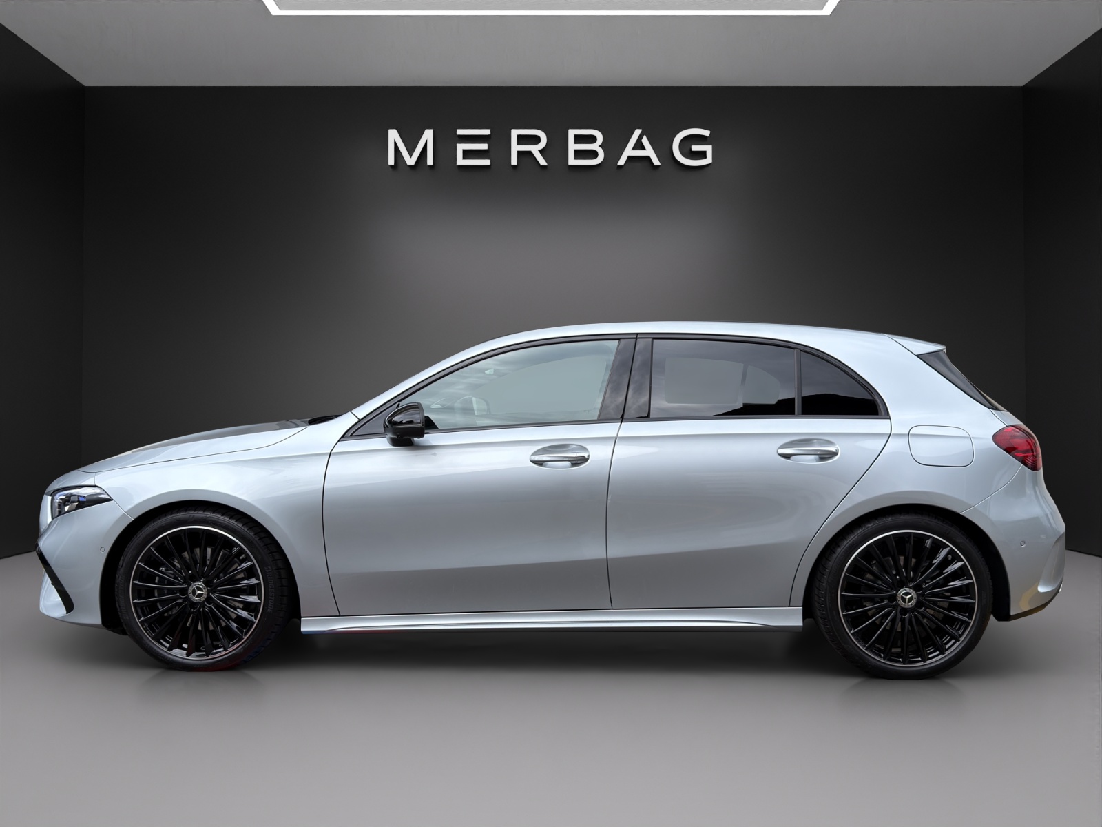 MERCEDES-BENZ A 220 4Matic 8G-DCT-image-5